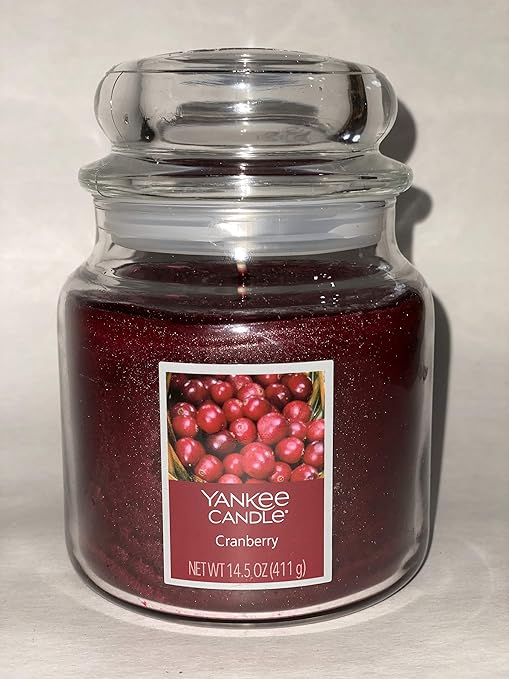 Yankee Candle Cranberry Medium Jar Candle Home & Kitchen