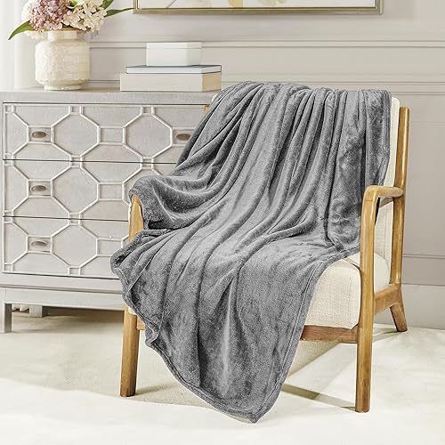 BOURINA Flannel Blanket Throw Lightweight Cozy Plush Microfiber Solid Fleece Blanket,Throw (Grey, 127x152cm)