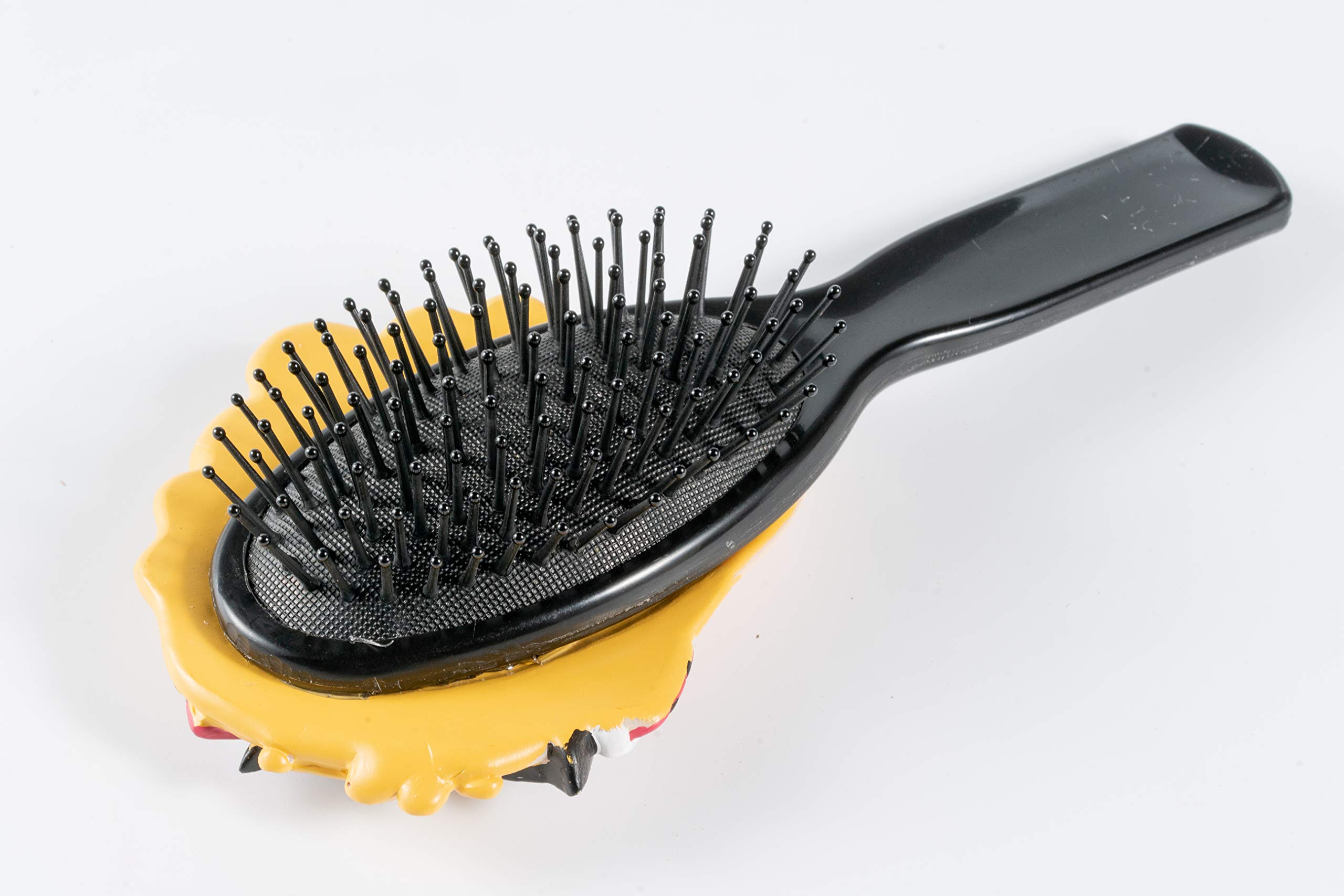 QThings Girl\'s Figurine Round Hair Brush: Fancy Round Women\'s Hard Bristled Hairbrush, Female in a Dress, Floppy Hat, Scarf and Purse