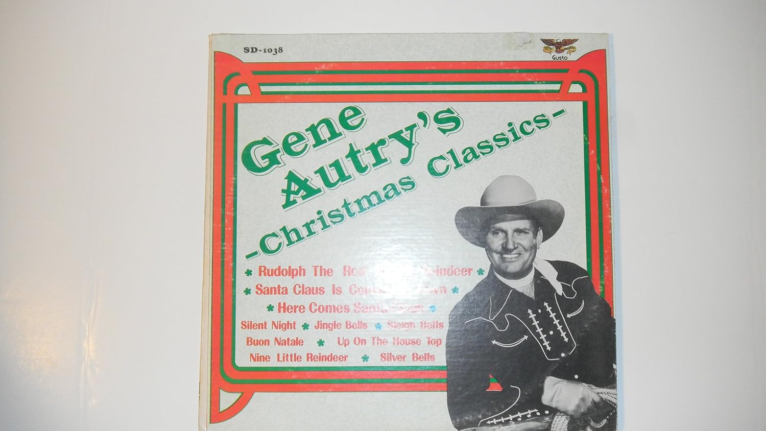 Buon Natale Gene Autry.Gene Autry Christmas Classics Gusto 1038 Lp Vinyl Record Amazon Com Music