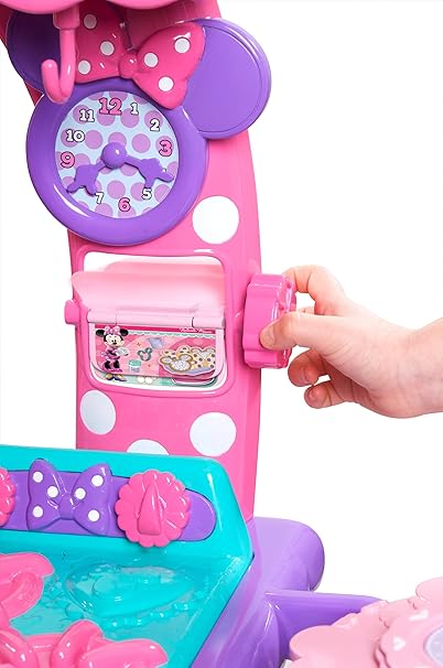 minnie mouse flipping fun kitchen