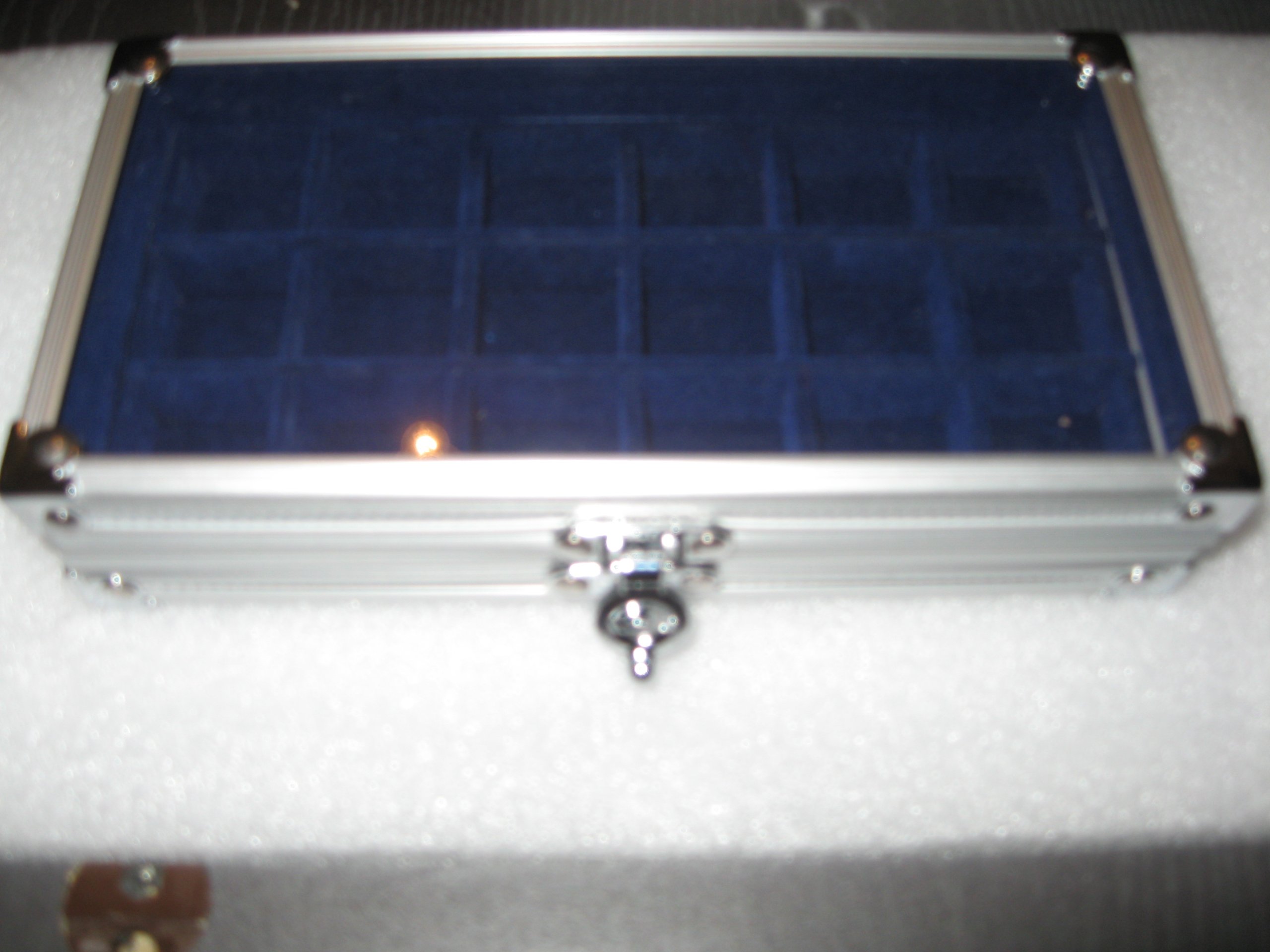 iD-Safe 5872-1 Display Case for Minerals, Jewellery, Beads etc.