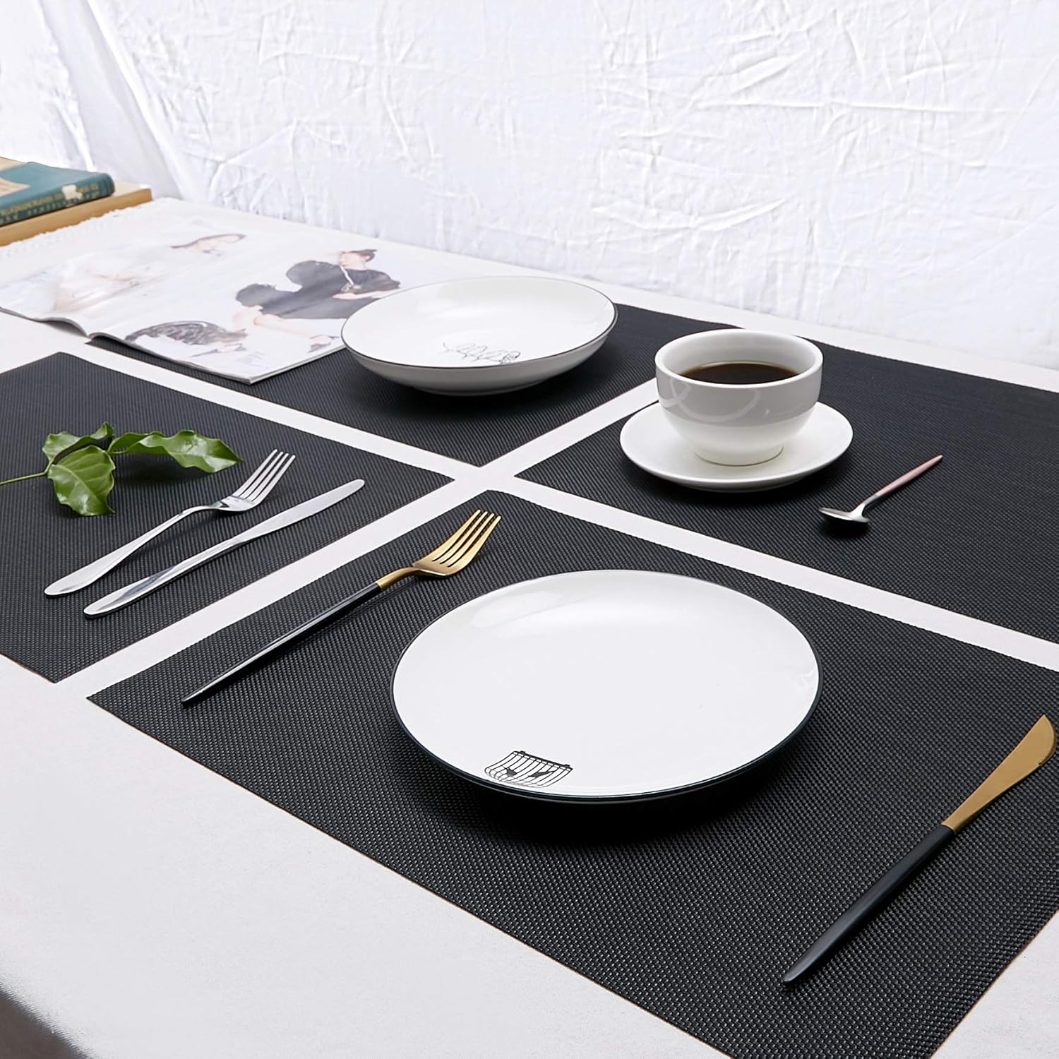 DOLOPL Black Placemat Placemats Waterproof Placemats Set of 6 Crossweave Woven Vinyl Laminated Table Mat Easy to Clean Heat Resistant Wipeable Placemats for Dining Table: Home & Kitchen