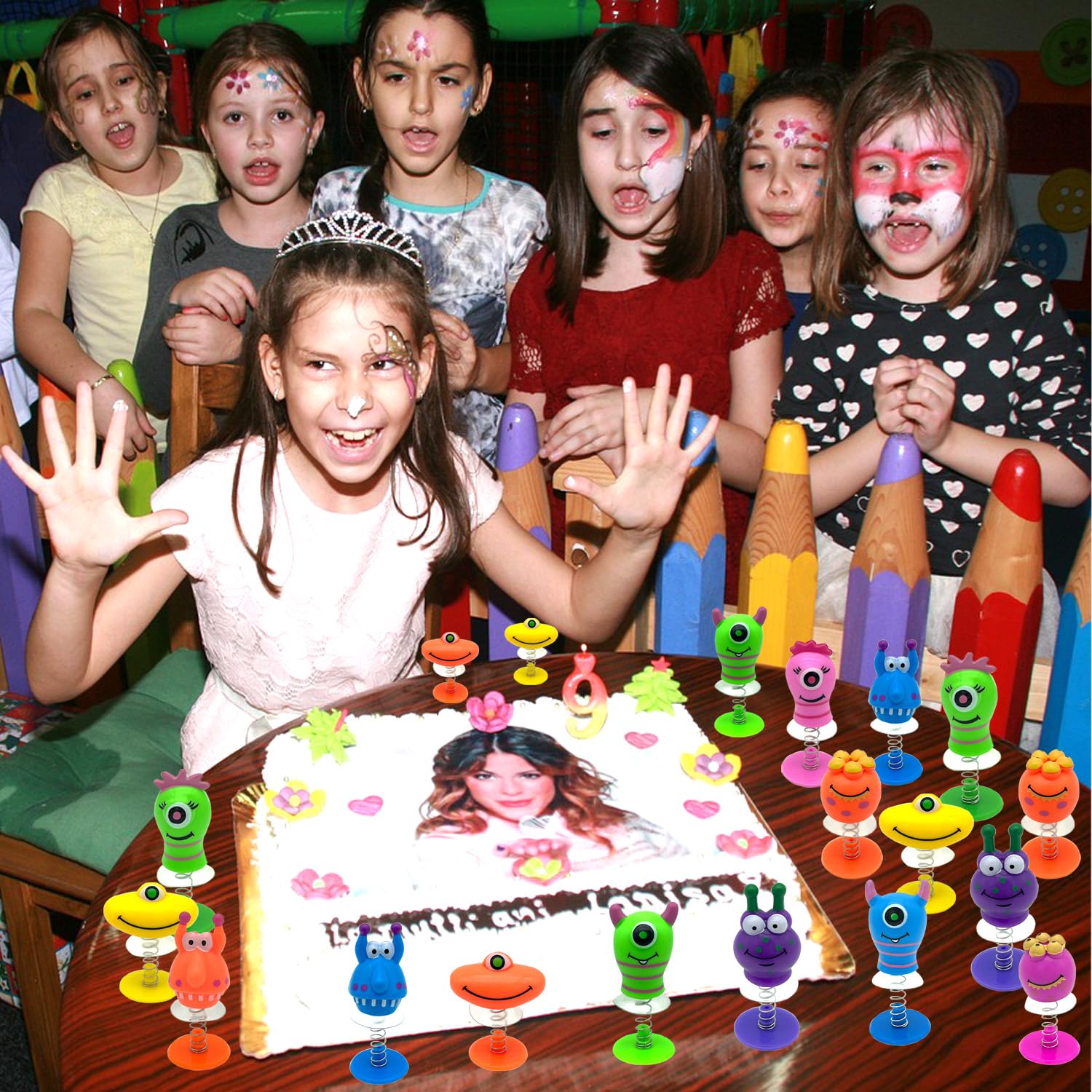 Oisinlas 24 PCS Jumping Popper Toys Spring Launchers Toys Pop Up Critters Novelty Spring Toy for Boys and Girls Party Favors Classroom Prizes Return Gifts Treat Bag Gift for Kids,6 Styles