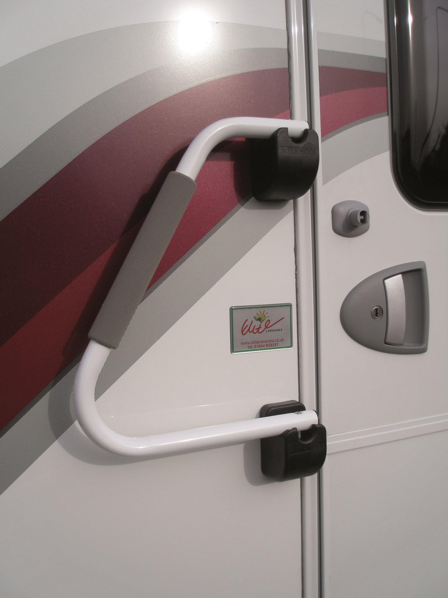 Milenco 4480 safety handrail, White