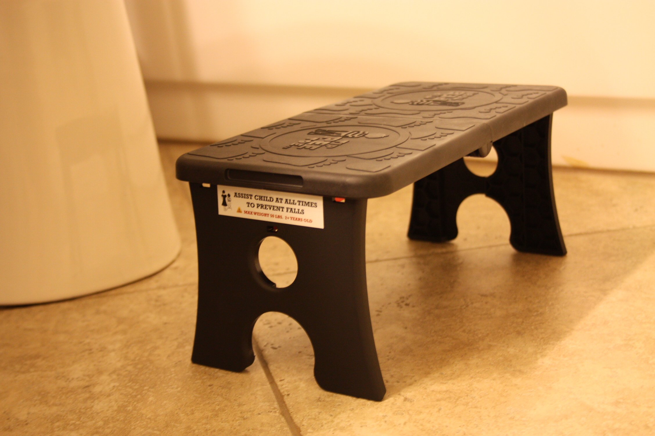 Tip Pee Toe Portable Folding Child Step Stool, Black 783583647663 eBay