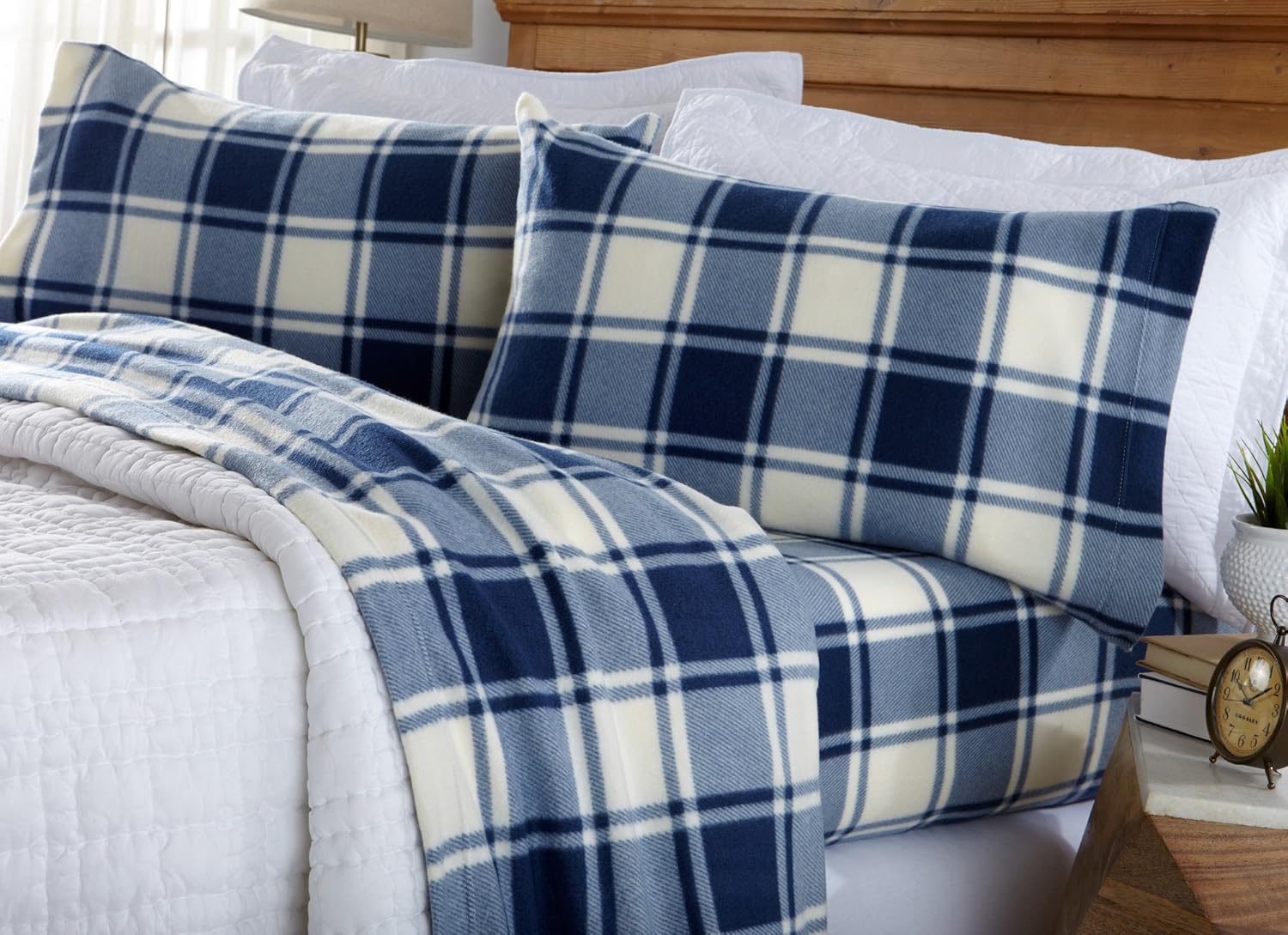 Great Bay Home Super Soft Extra Plush Plaid Fleece Sheet Set. Cozy, Warm, Durable, Smooth, Breathable Winter Sheets with Plaid Pattern. Dara Collection Brand. (Twin XL, Navy)