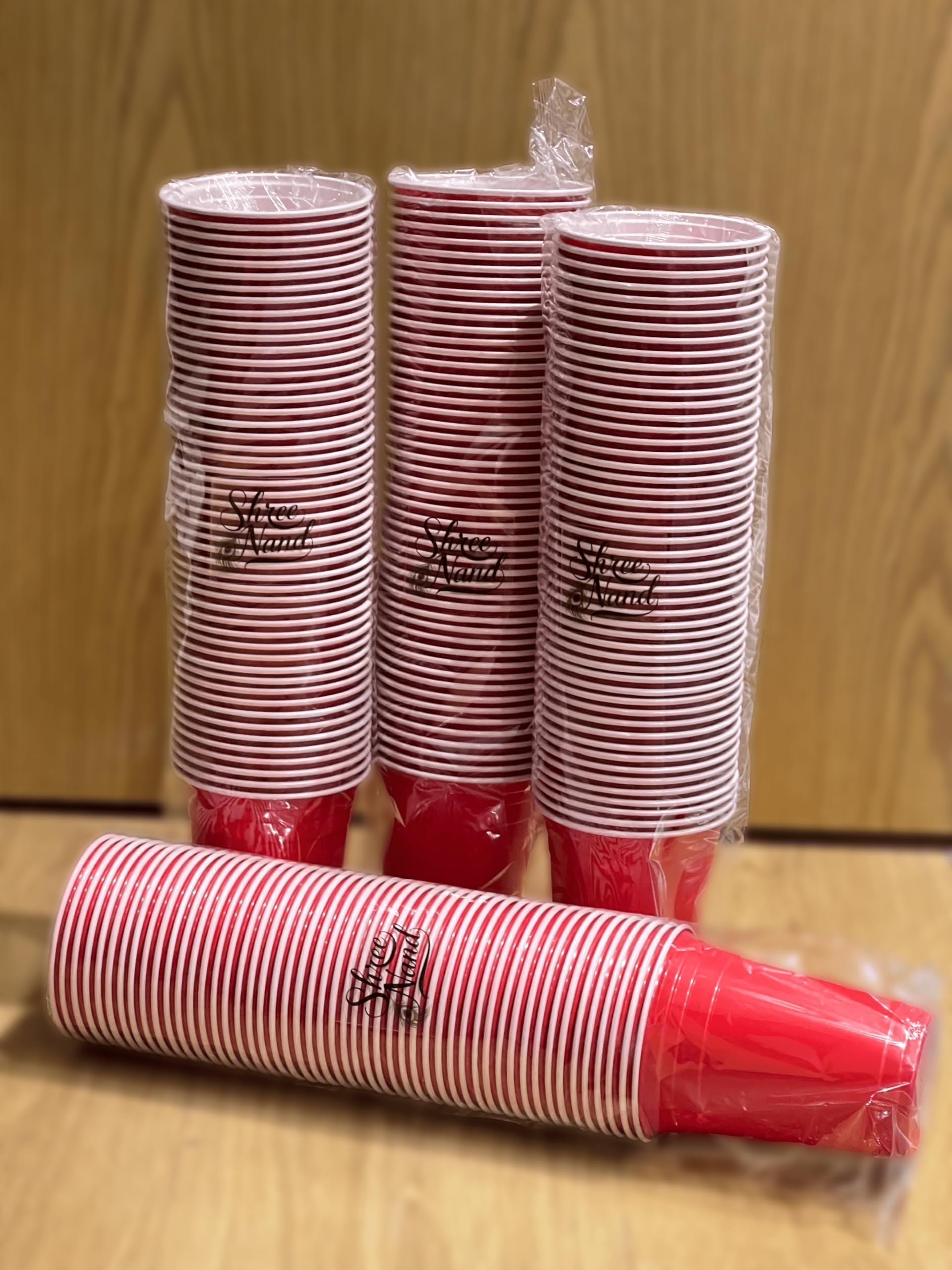 Large Red party Cup/Large Cup by SARKRIS - Plastic Cups 16oz Disposable (Pack of 50pcs). Recyclable Cups and suitable for Any Occasion, whether a Garden Party, Christmas Party, or Any gathering.