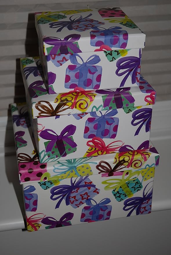 1 x Beautiful Square Gift Box in Present Design 14 x 14 x 8.4 cm