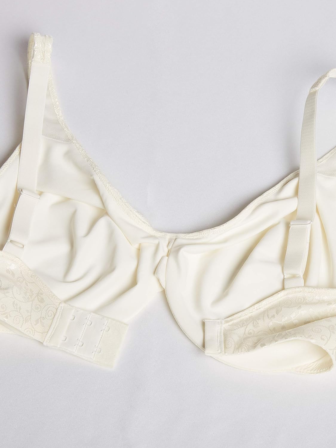 Lilyette by Bali Women's Plunge Into Comfort Keyhole Minimizer Bra at  Women’s Clothing store: Minimizer Bras