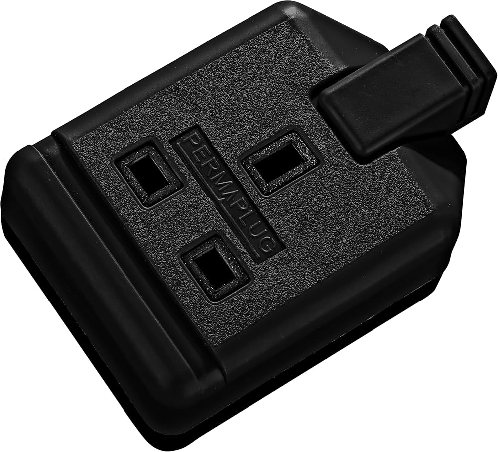 Masterplug Heavy Duty Single Socket Trailing Socket Without Plug and Cable Black