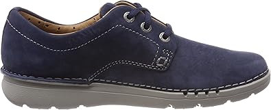 clarks unnature plain