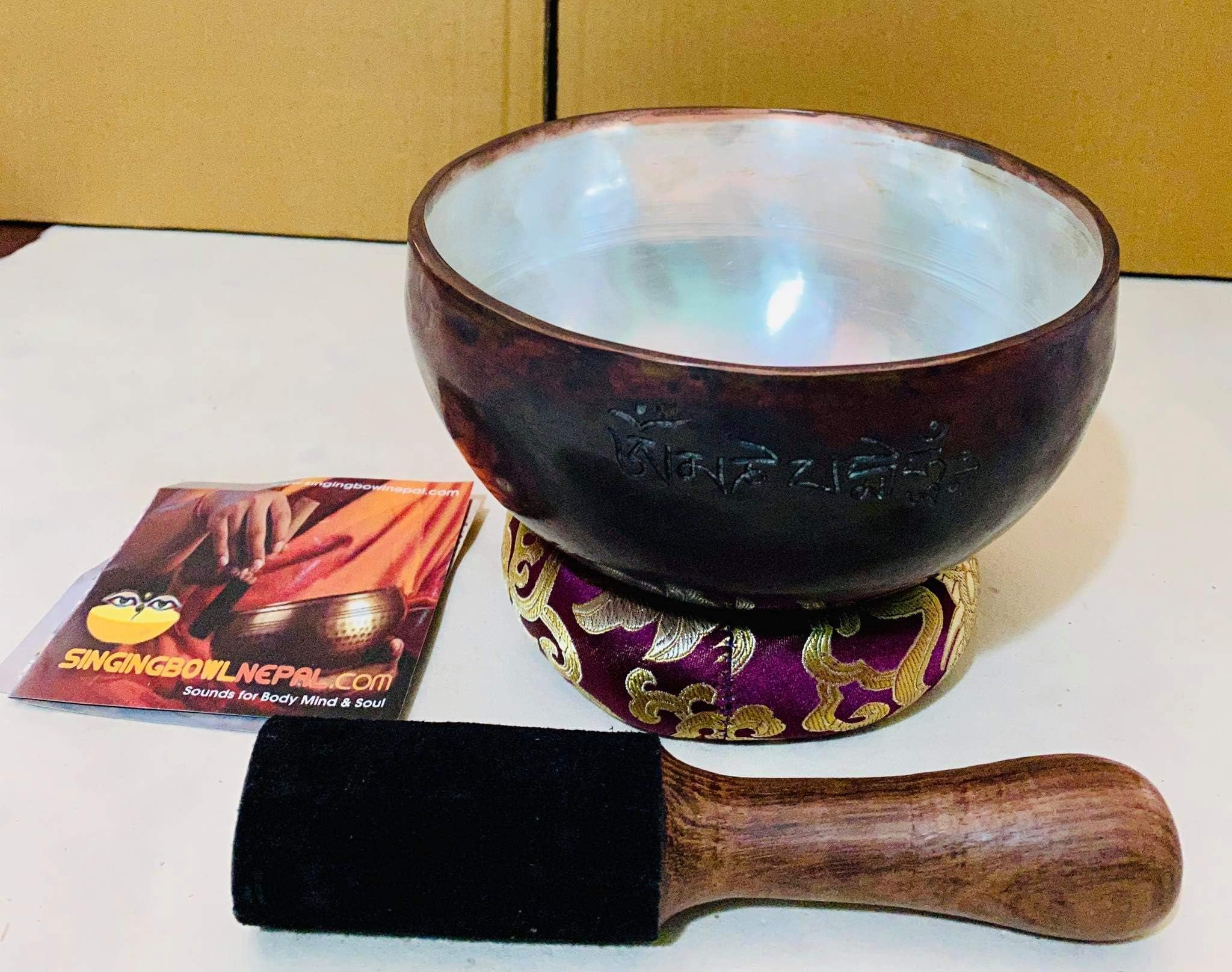 Singing Bowl Nepal Sacral Chakra And The Sexual Chakra D Note Auntic Hand Hammered Tibetan Meditation Singing Bowl 6.5 Inches - Yoga Old Bowl