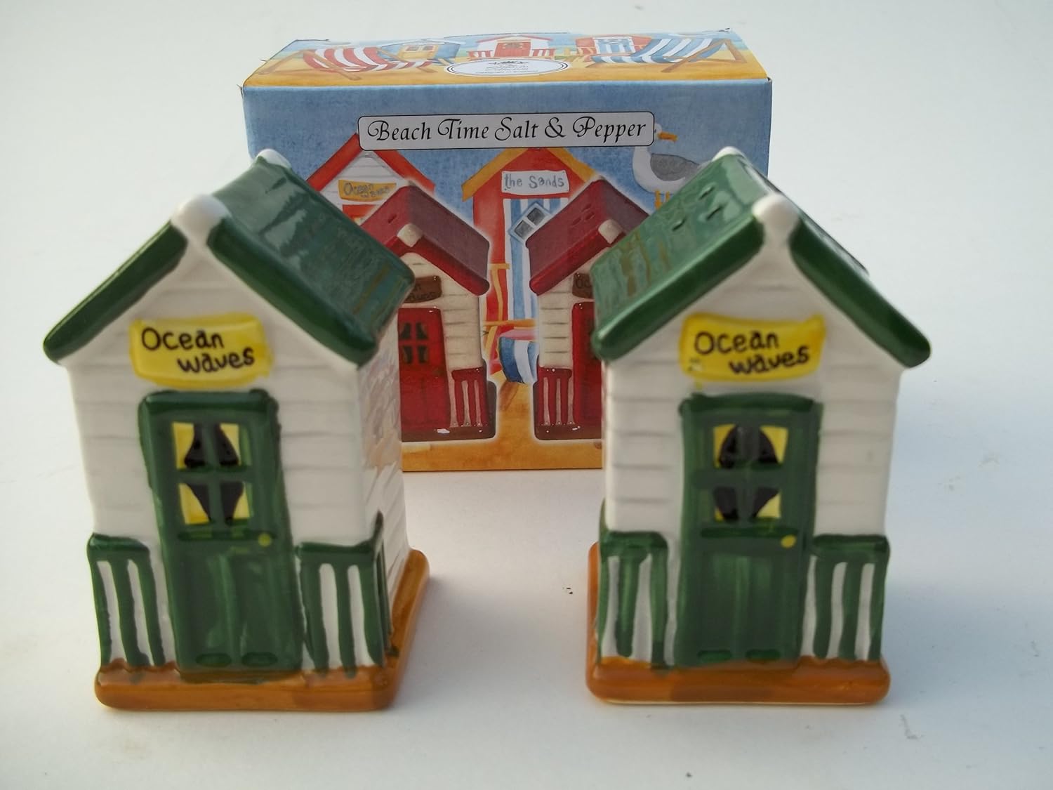 NAUTICAL SEASIDE BEACH HUT CERAMIC SALT & PEPPER POTS GREEN Amazon.co.uk Kitchen & Home