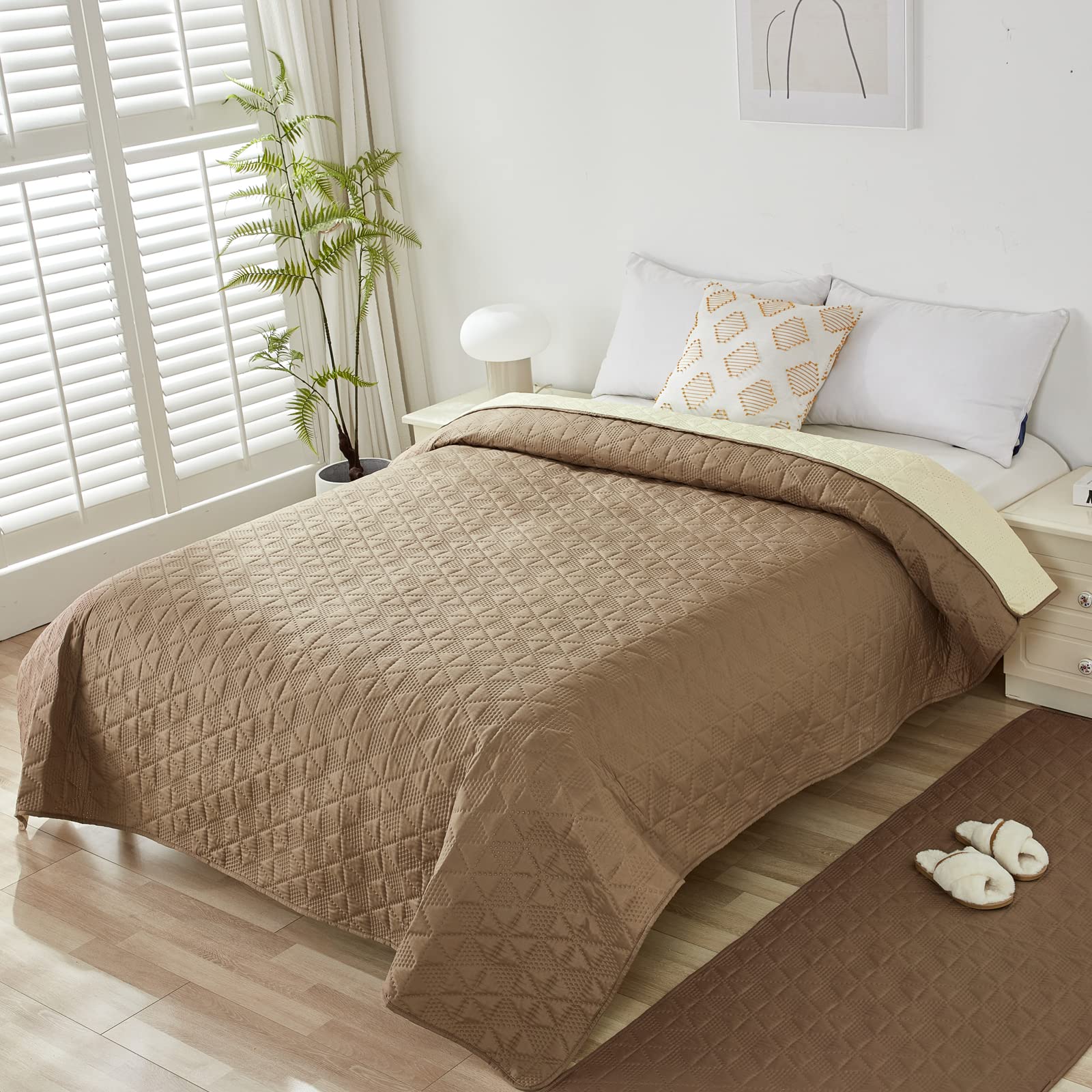 Taiyang 100% Waterproof Couch Sofa Cover for Dogs, Dog Bed Cover Protector, Pet Blanket Sofa Couch Furniture Protector in Metallic Brown, 208-208 cm