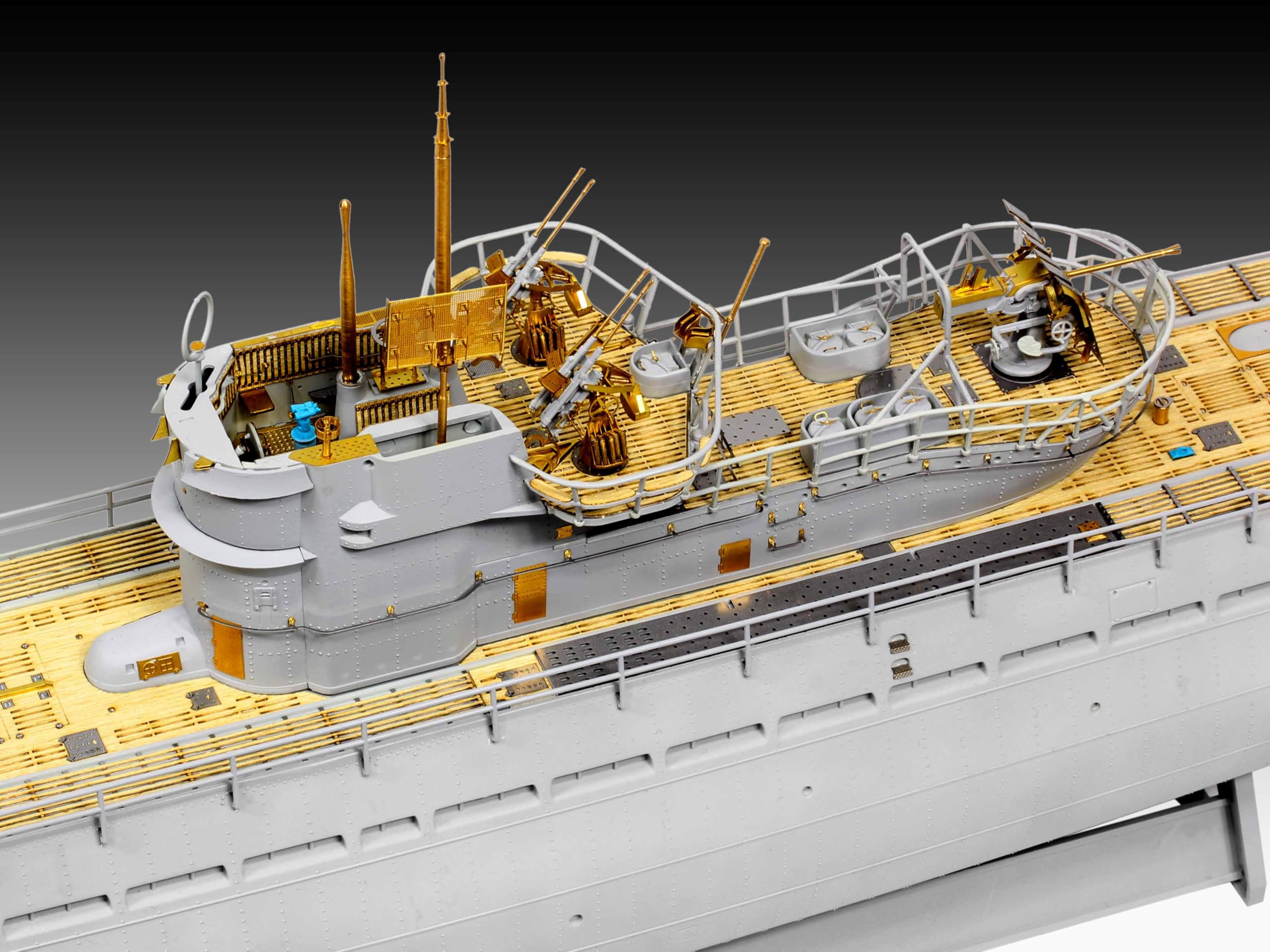 Revell Modellbau, Type IX C Platinum Edition, Bausatz, Maßstab 1:72, 800 Teile, Bastelset ab 13 Jahren, Detailgetreues Modell, U-Boot, Authentische Nachbildung 2