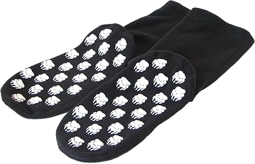 Amazon Com Polar Feet Adults Non Slip Fleece Slipper Socks For Men And Women Clothing