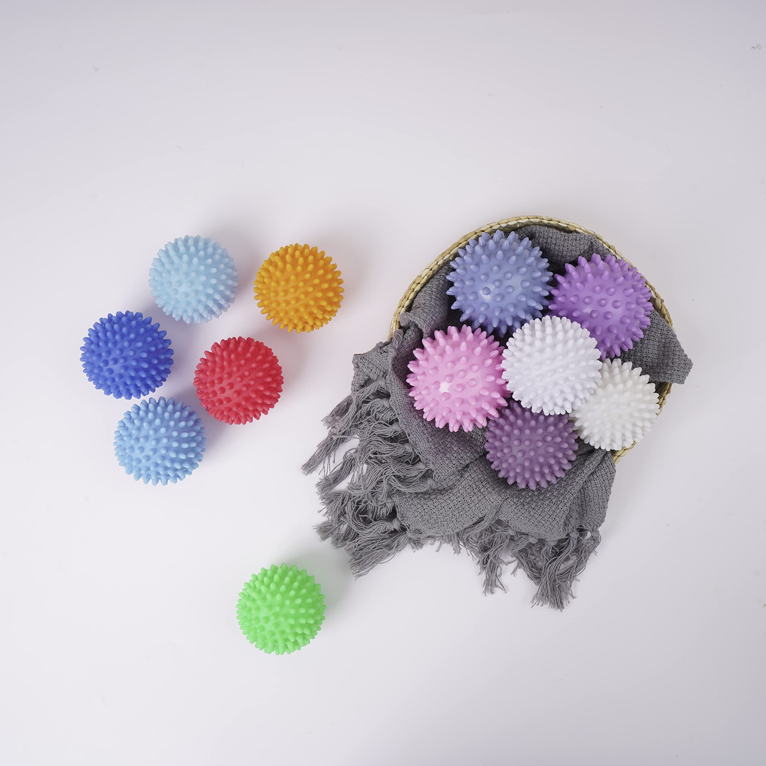 Bienstylife Reusable Laundry Dryer Balls - Eco Friendly Fabric Softener Alternatives Soften and Fluff Laundry Wrinkle Release(Set of 4 Random Color)