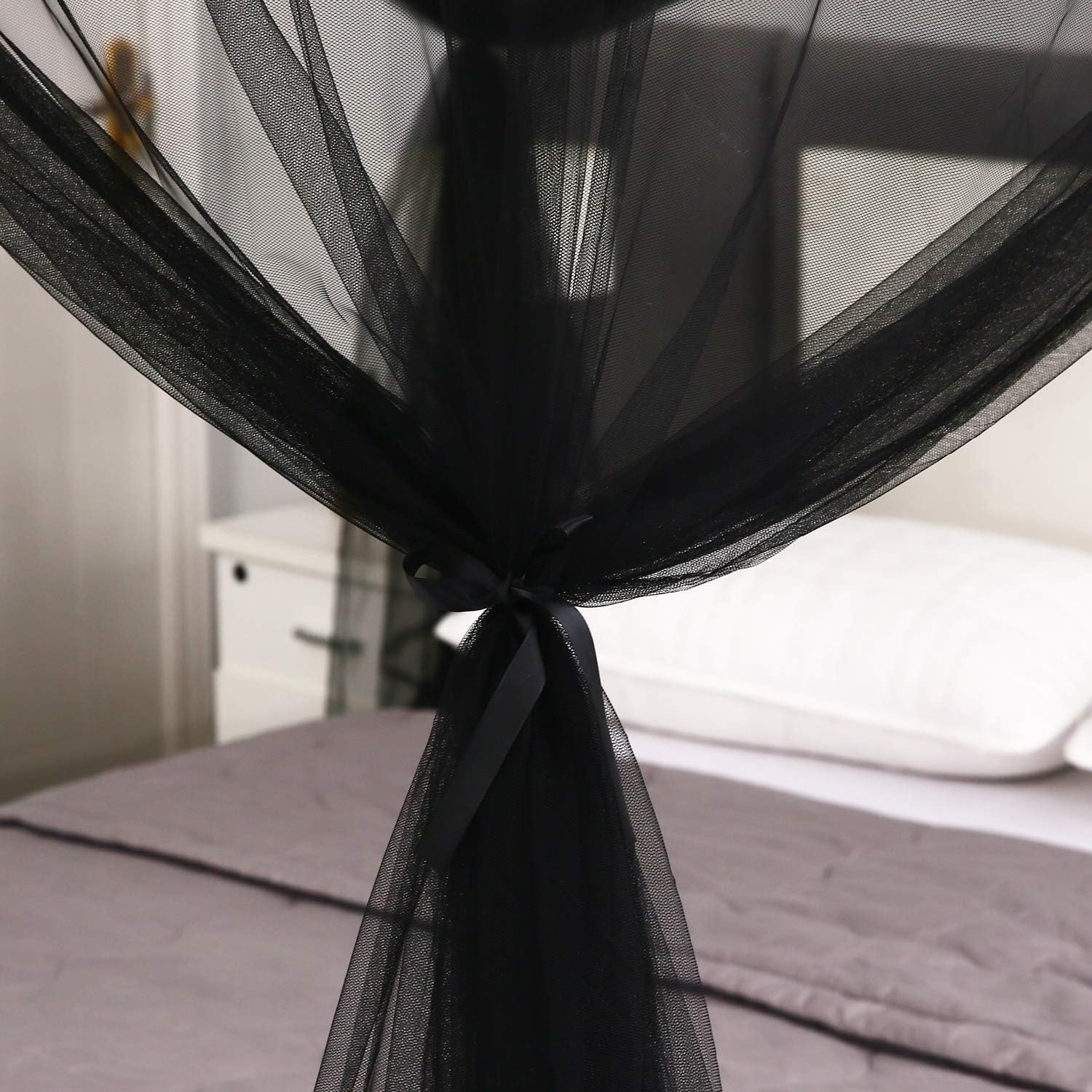 Mengersi 4 Corner Post Elegant Mosquito Net Curtain Bed Canopy for Full Queen King Bed,Suitable for Indoor Outdoor Net(Black, L87xW79xH98 inch): Home & Kitchen