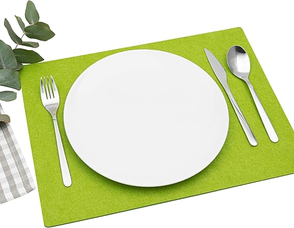 Filu Platzsets Aus Filz 4er Pack Hellgrun Eckig Farbe Und Form Wahlbar 30 X 41 Cm Tischset Fur Drinnen Und Draussen Deko Fur Esstisch Im Wohnzimmer Gartentisch Balkontisch Amazon De Kuche Haushalt