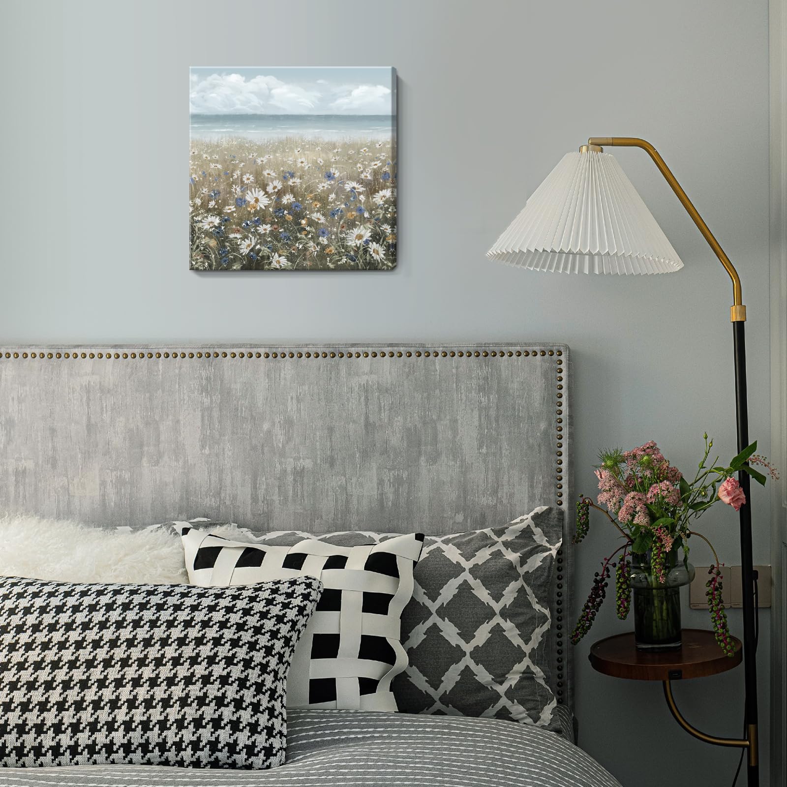 Canvas Wall Art Beach Floral Wall Picture Coastal Boho Farmhouse Daisy Flowers Nautical Sea Ocean Wildflowers Canvas Print Vintage Artwork for Small Rustic Bathroom Bedroom Living Room Office Décor