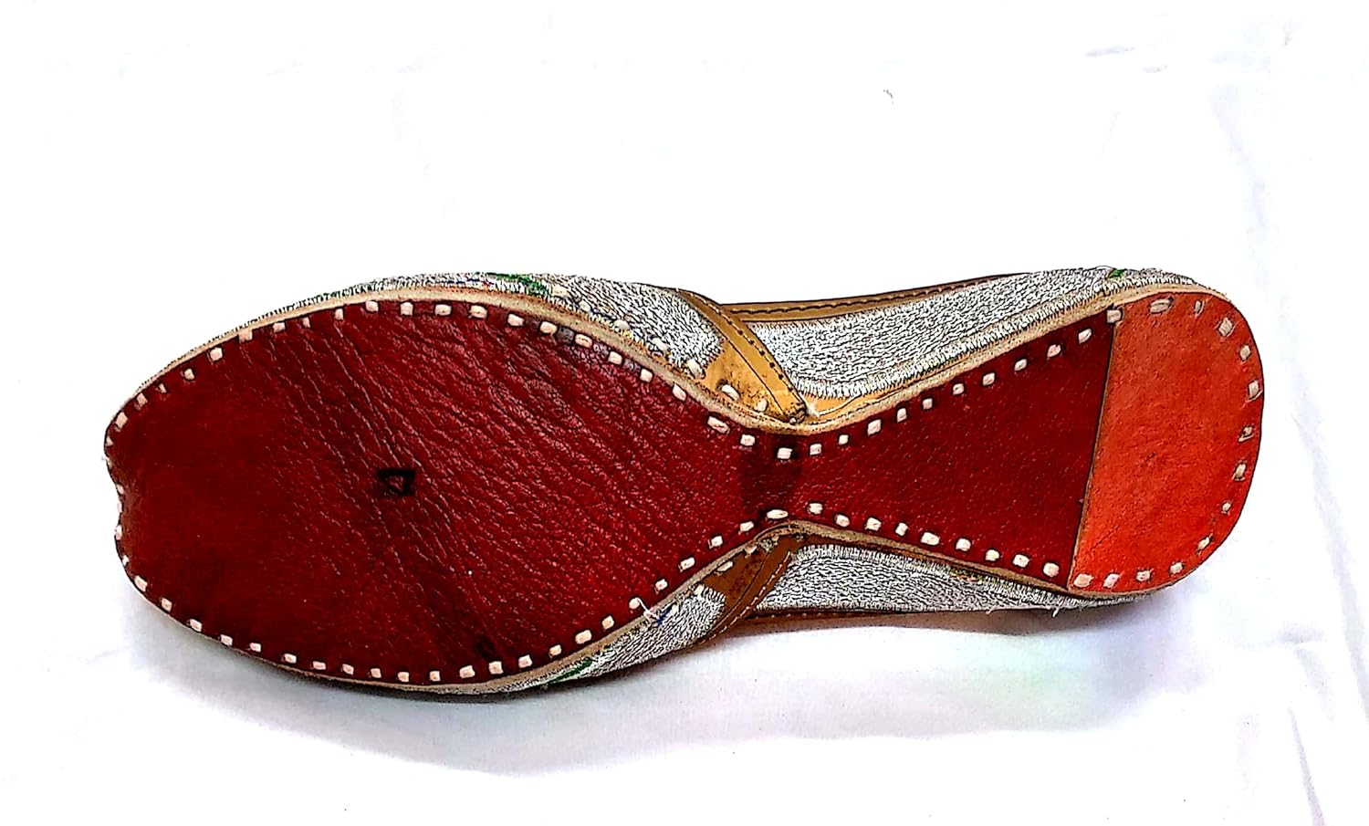 noor enterprises women's silver leather punjabi jutti