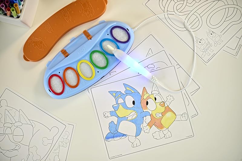 - Color Wonder Magic Light Brush Bluey, Set Pittura Senza Macchia, attività Creativa e Regalo per Bambini dai 3 Anni, 75-7195