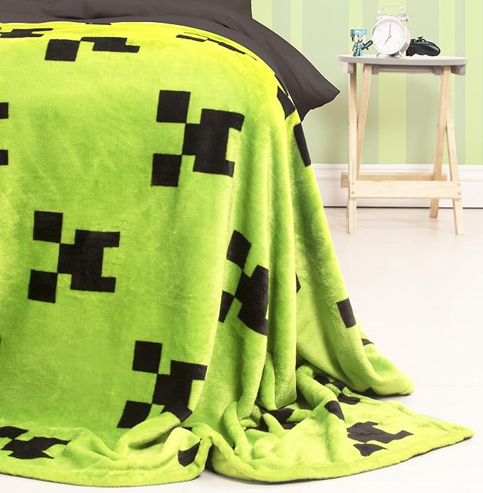Minecraft Official Emerlald Fleece Throw Green Creeper Design Super