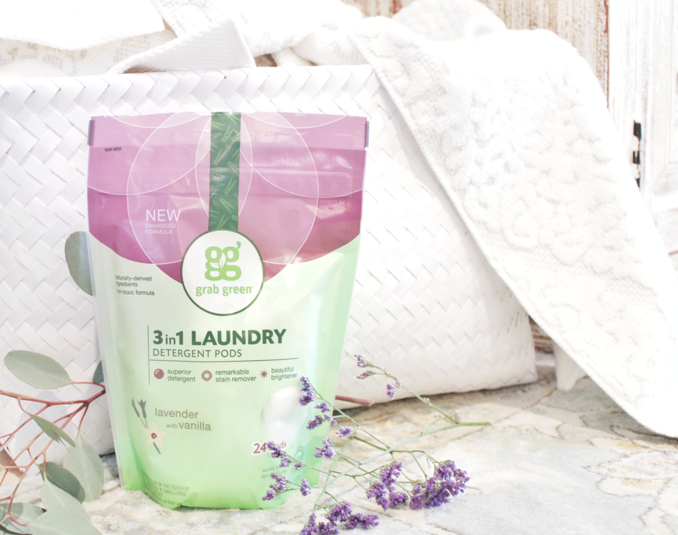 Grab Green 3-in-1 Laundry Detergent Pods, 24 Count, Lavender Vanilla Scent, Plant and Mineral Based, Superior Cleaning Power, Stain Remover, Brightens Clothes