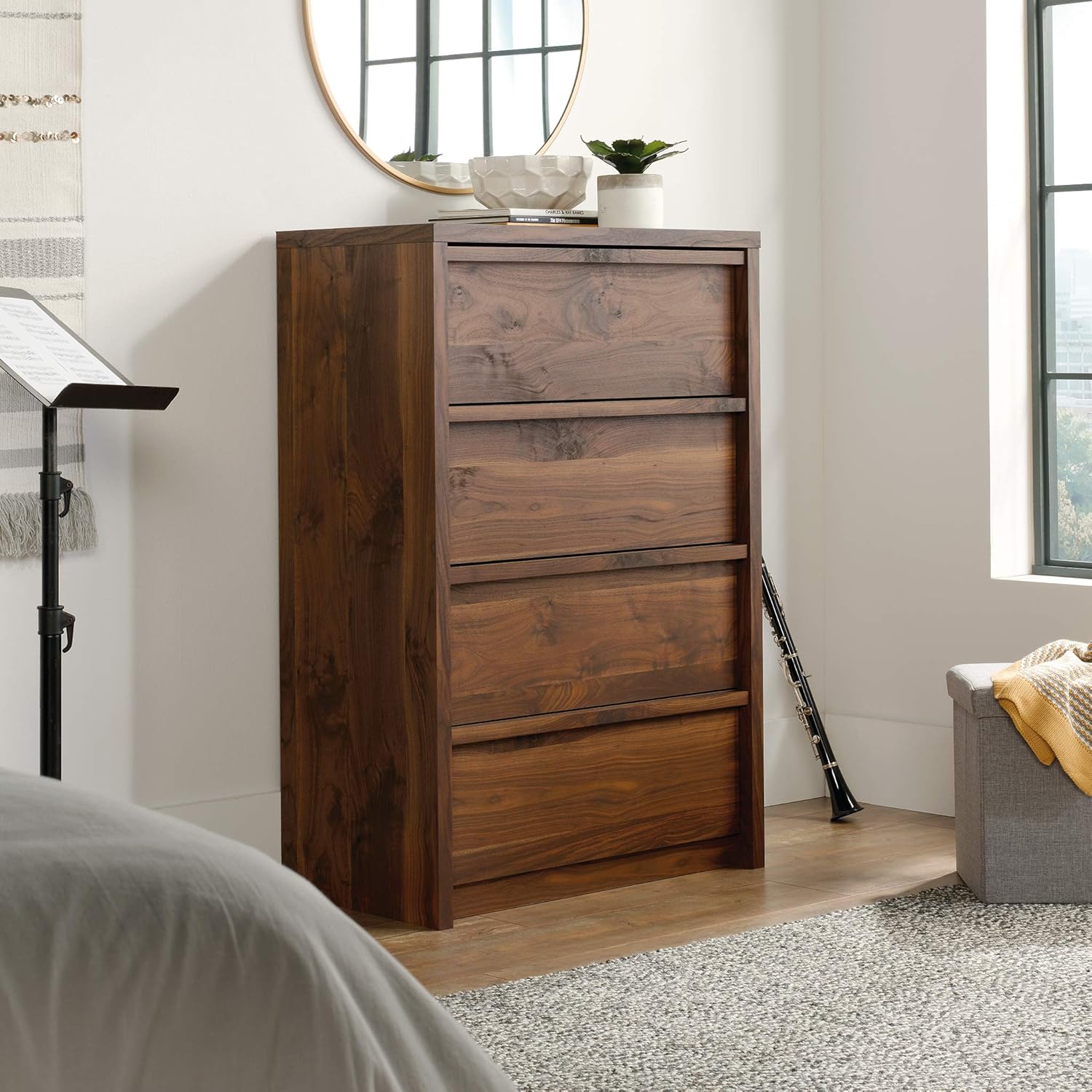 Sauder Harvey Park 4-Drawer Chest, Grand Walnut finish: Furniture & Decor