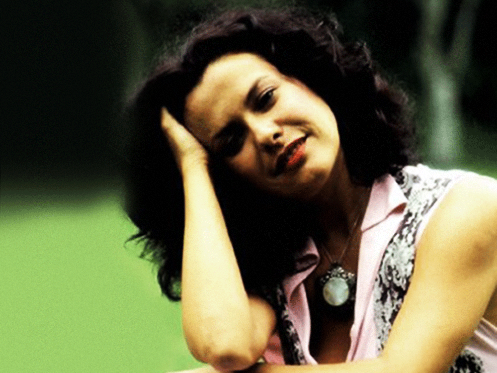 Amazon.com: Elis Regina: Songs, Albums, Pictures, Bios
