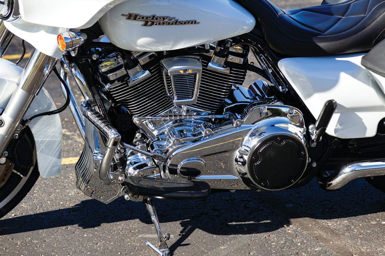 Road Kings and Street Glides Kuryakyn 6417 Chrome Precision Cover for Harley Stock Oil Cooler on 2017-2018 Electra