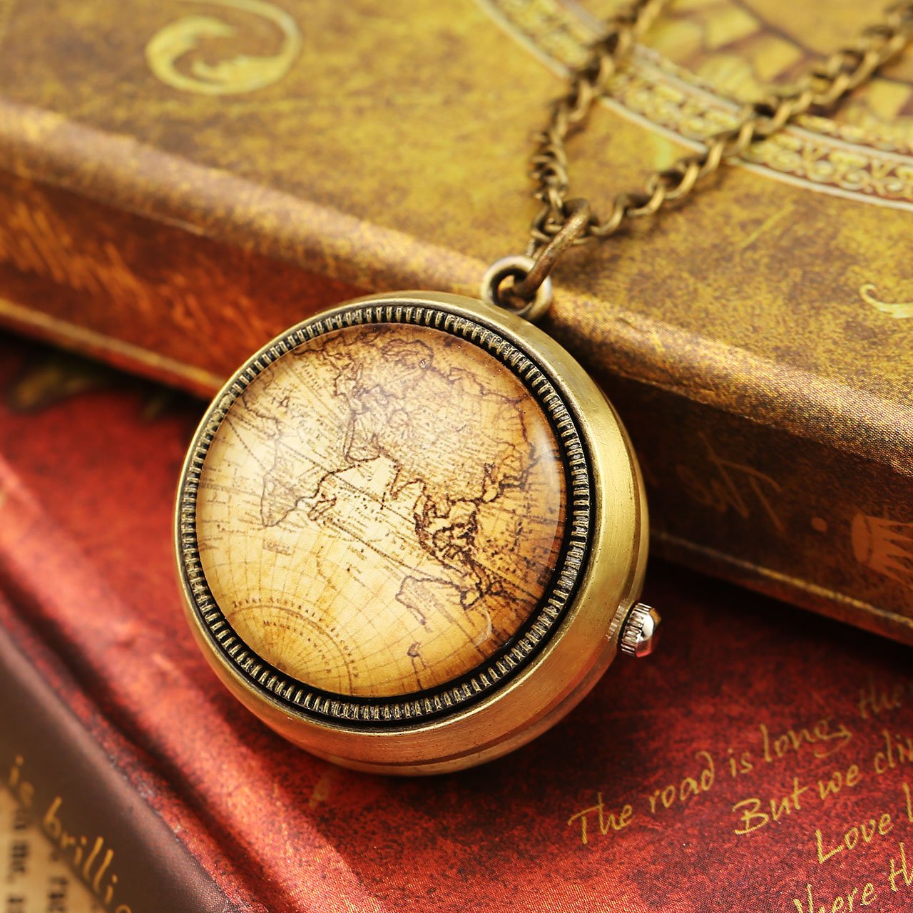 Top Plaza Retro Classic Antique Bronze Fob Pocket Watch Rotatable Hemisphere World Map Vintage Pendant Necklace Analog Quartz Watch With Chain