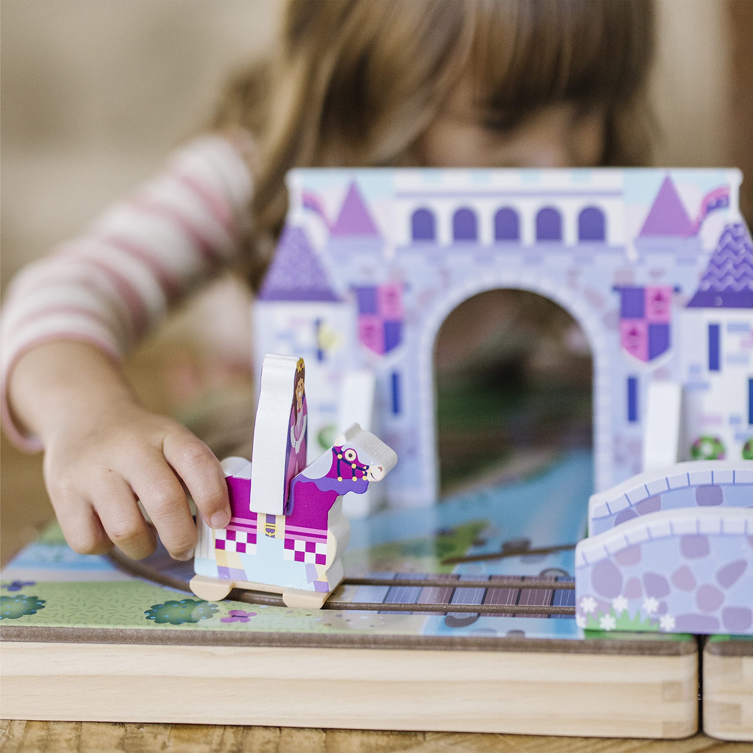 Melissa & Doug 19-Piece Wooden Take-Along Tabletop Kingdom – Carriage, Horse, Unicorn, Dragon, More