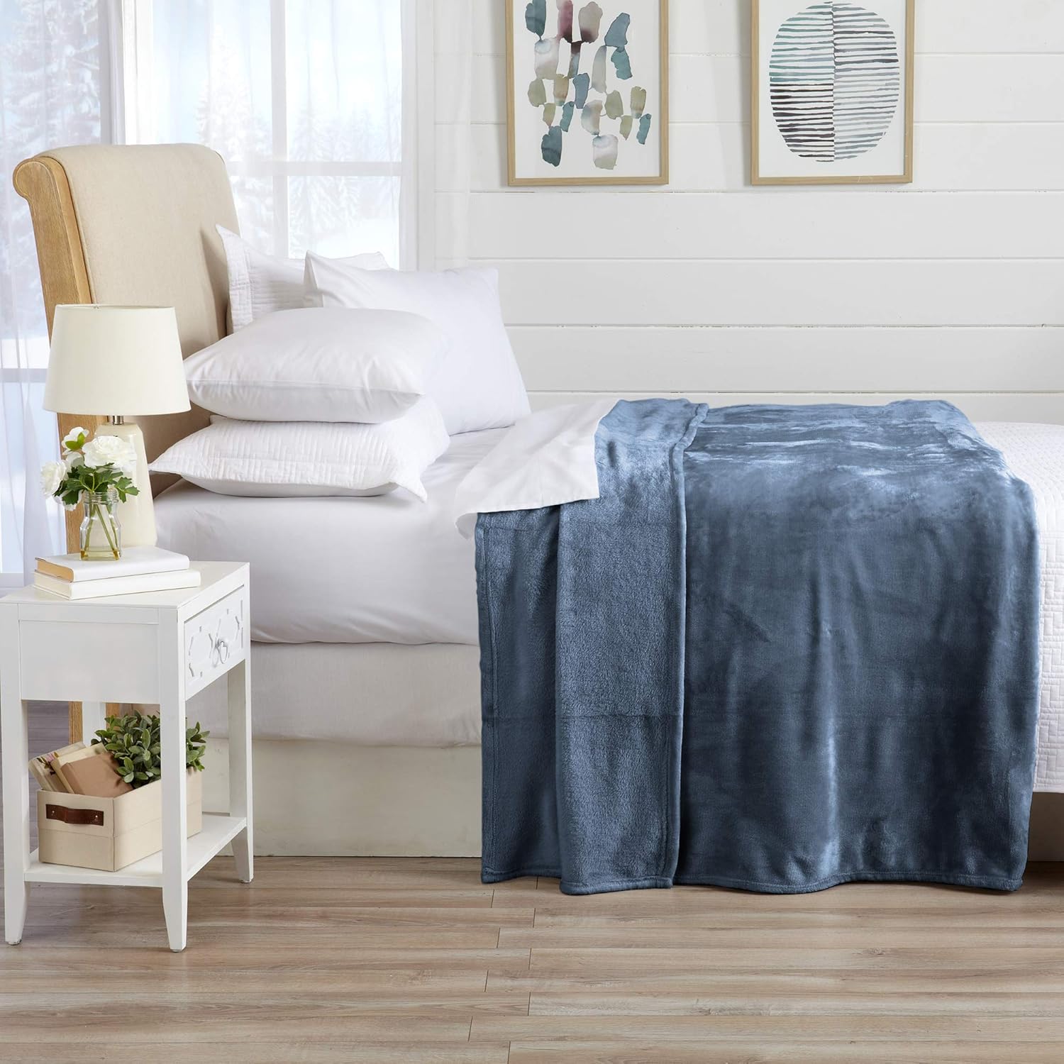 Luxury Velvet Ultra Plush Solid All-Seasons Soft Fleece Bed Blanket. Lightweight, Cozy and Warm. Avianna Collection (Twin, Dark Denim): Kitchen & Dining