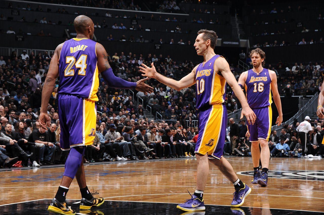 Amazon Com Fantasticdecoration Kobe Bryant Steve Nash Pau Gasol L A Lakers Basketball Poster Art Print 21 X14 S Posters Prints