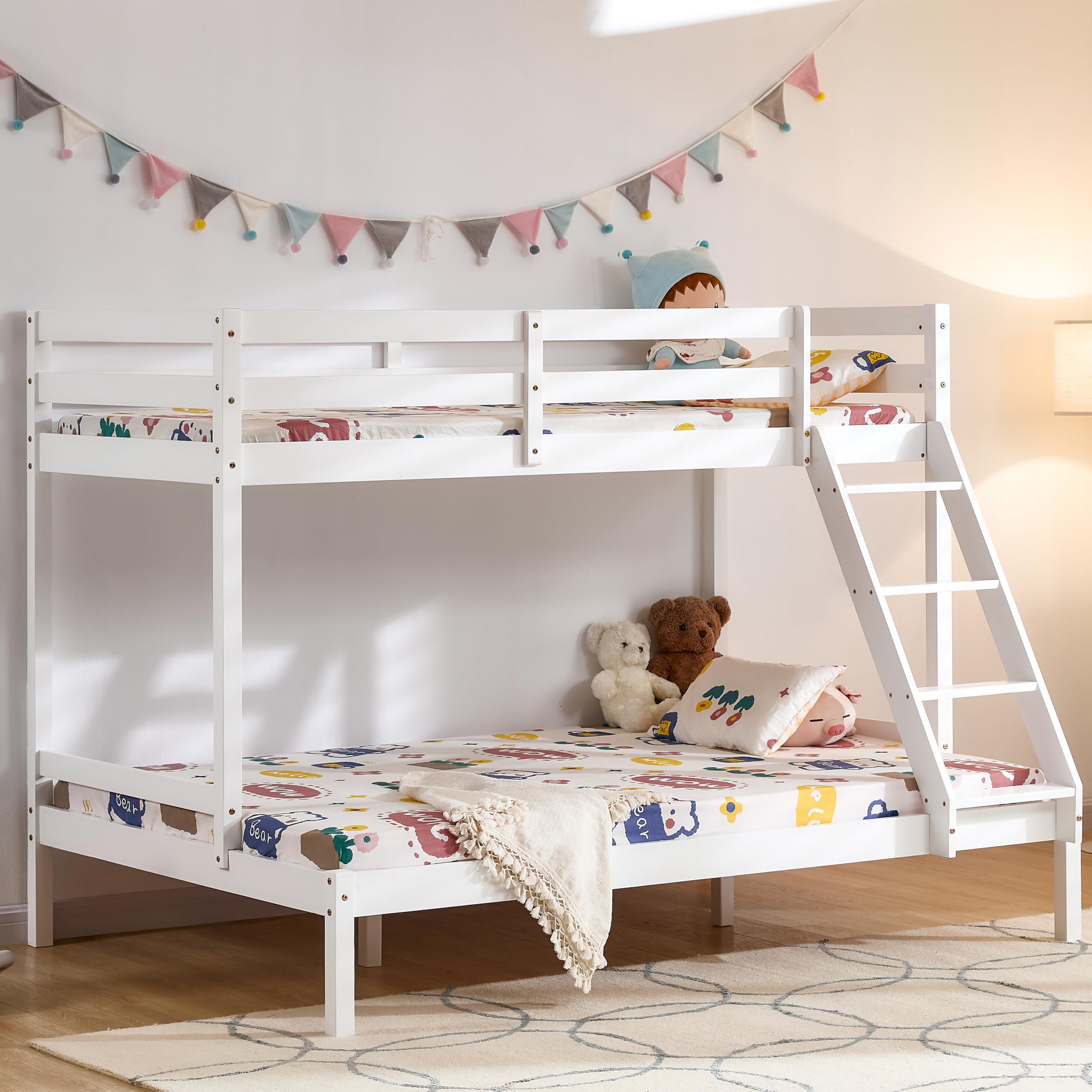Vida Designs Sydney Triple Bunk Bed, Three Sleeper, Solid Pine Wood Frame, Kids Children, Double 4 Foot 6, Single 3 Foot, White