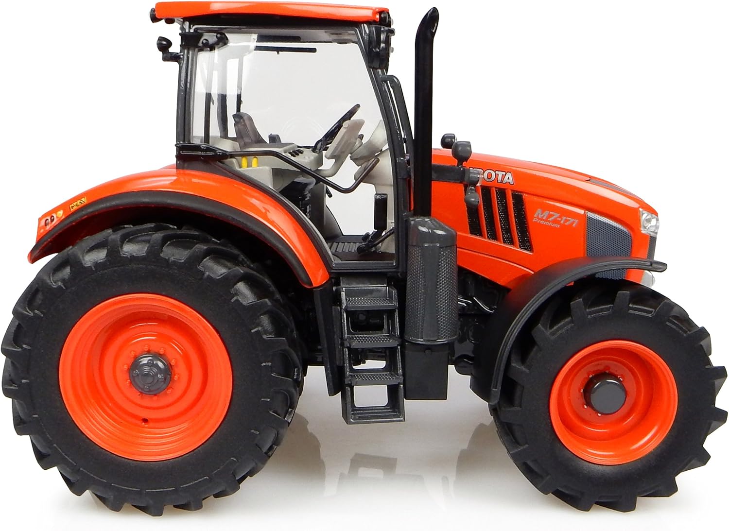 Amazon Universal Hobbies 1 32 Scale Kubota M7 171 With Dual Wheels Diecast Model ミニカー ダイキャストカー おもちゃ
