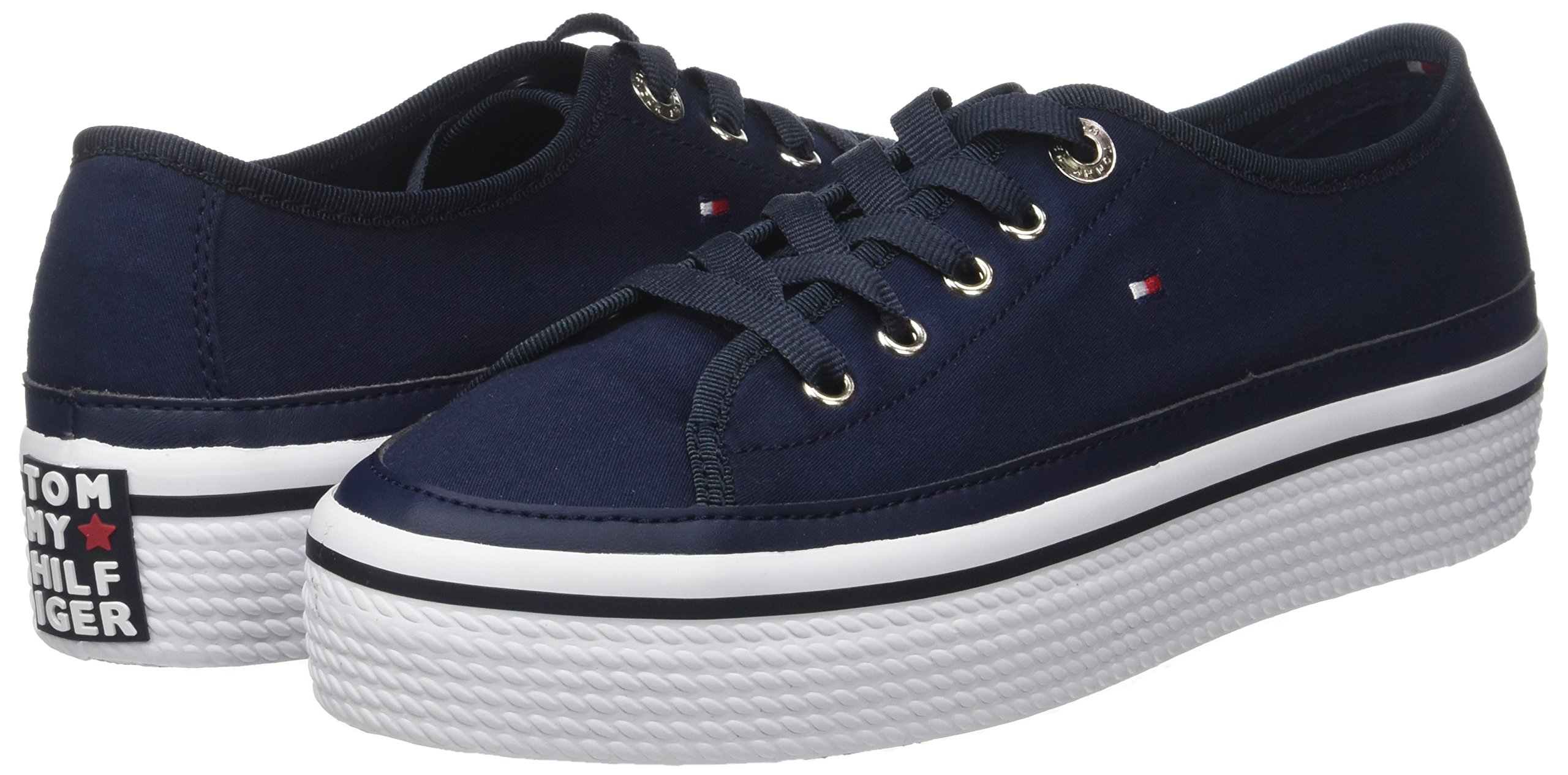 corporate flatform sneaker