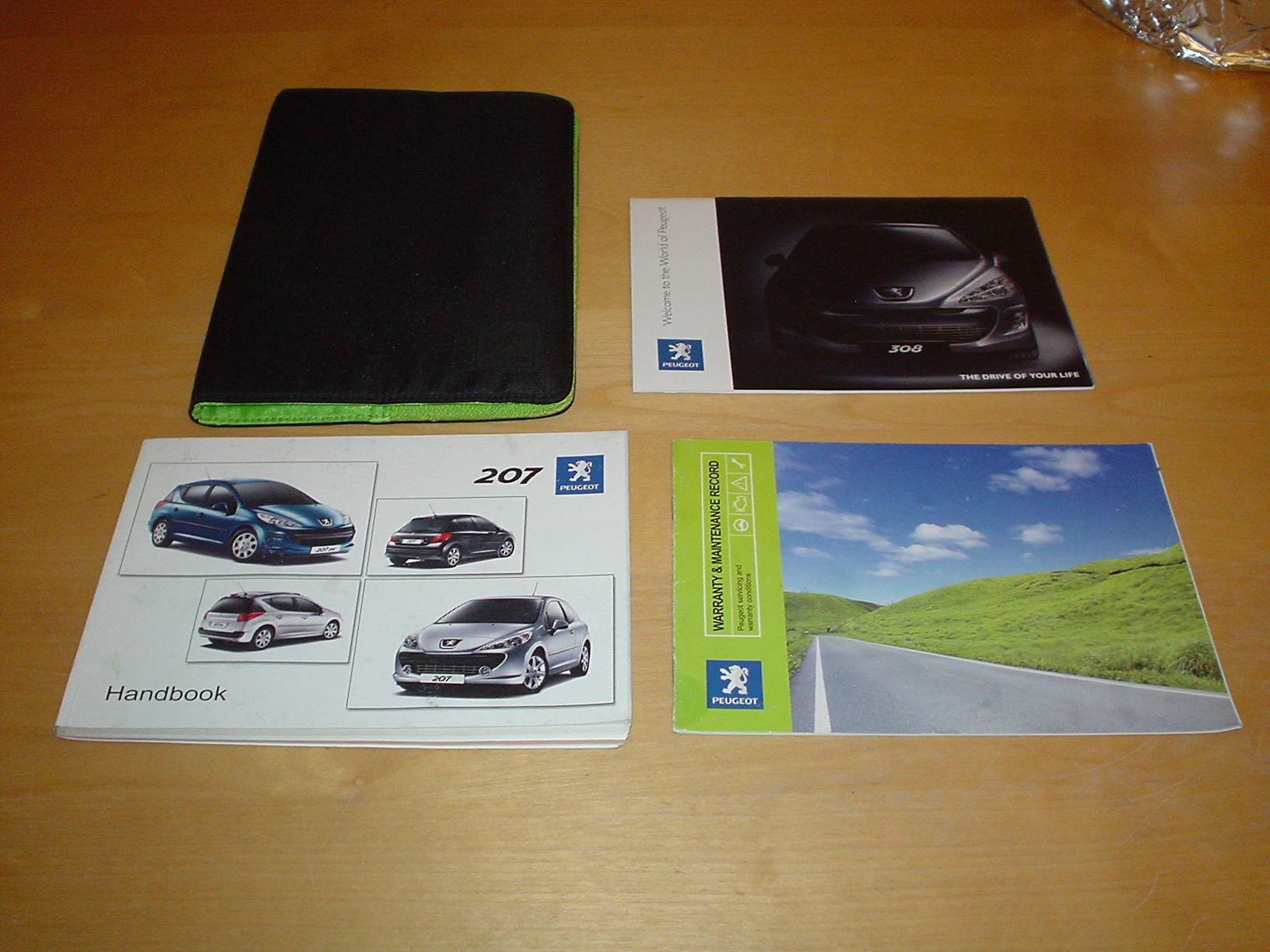 PEUGEOT 207 & 207SW OWNERS HANDBOOK c/w WALLET - 1.4, 1.4 VTI, 1.6, 1.6  VTI, 1.6 THP, LITRE PETROL ENGINES 1.4 & 1.6 LITRE HDI TURBO TURBODIESEL  ENGINE ...