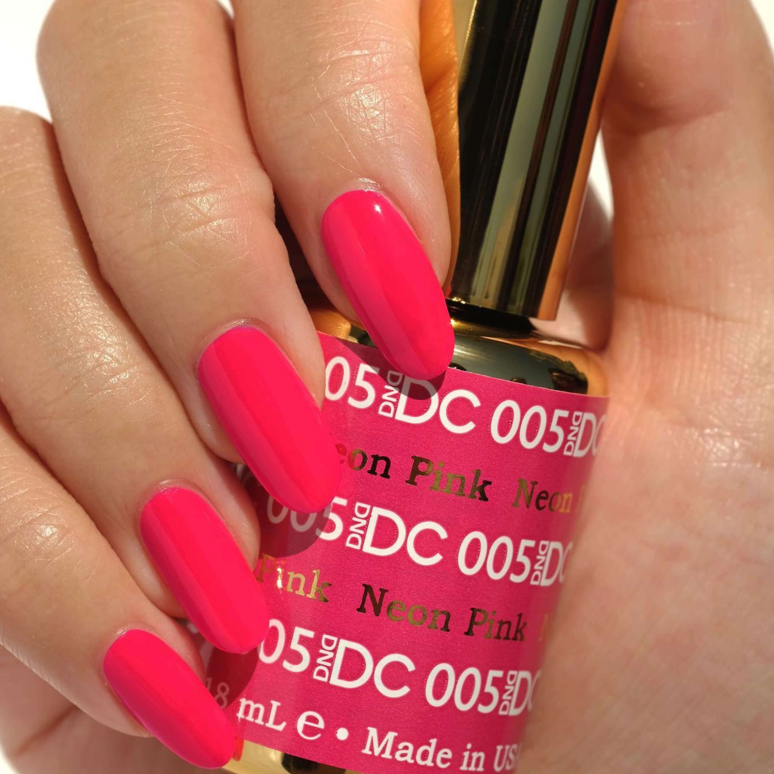 DND DC Gel Polish Set, Pink Collection, UV/LED Gel Polish and Air Dry Nail Lacquer, Matching Chip-Free Polish Duo, 005 Neon Pink, 0.5 Fl Oz - Image 2