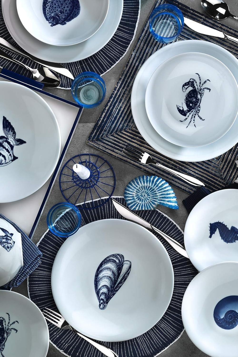 coastal collection outdoor living sea turtle melamine dinnerware on Amazon Com Nautical 24 Pieces Porcelain Dinnerware Set Made In Turkey Service For 6 Fish Sea Shell Sea Horses Themed Dinnerware Sets
