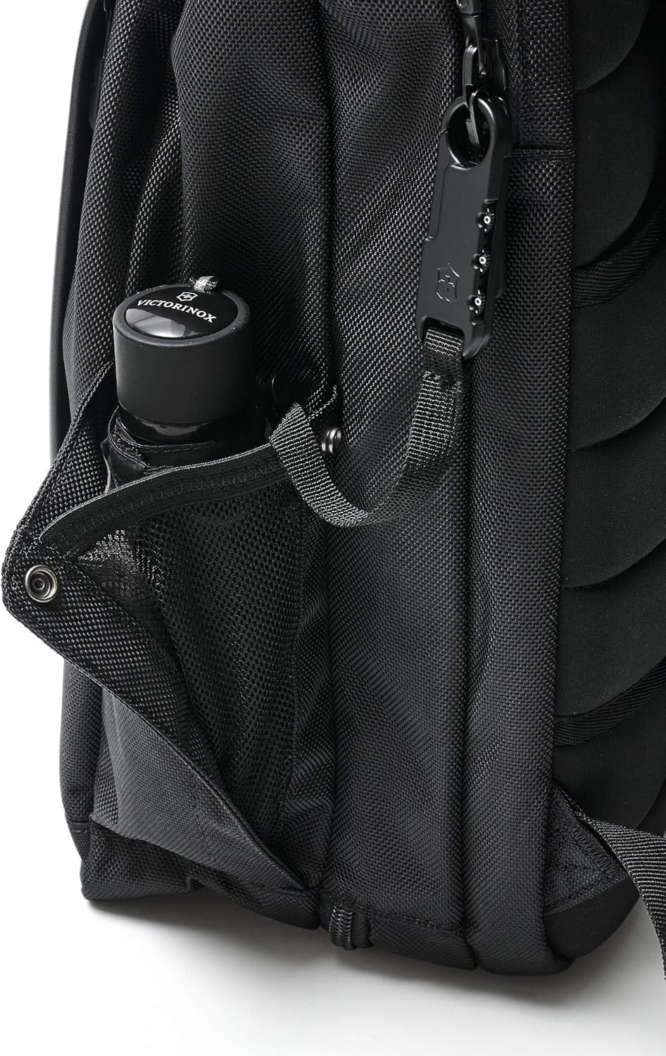 victorinox deluxe travel laptop backpack