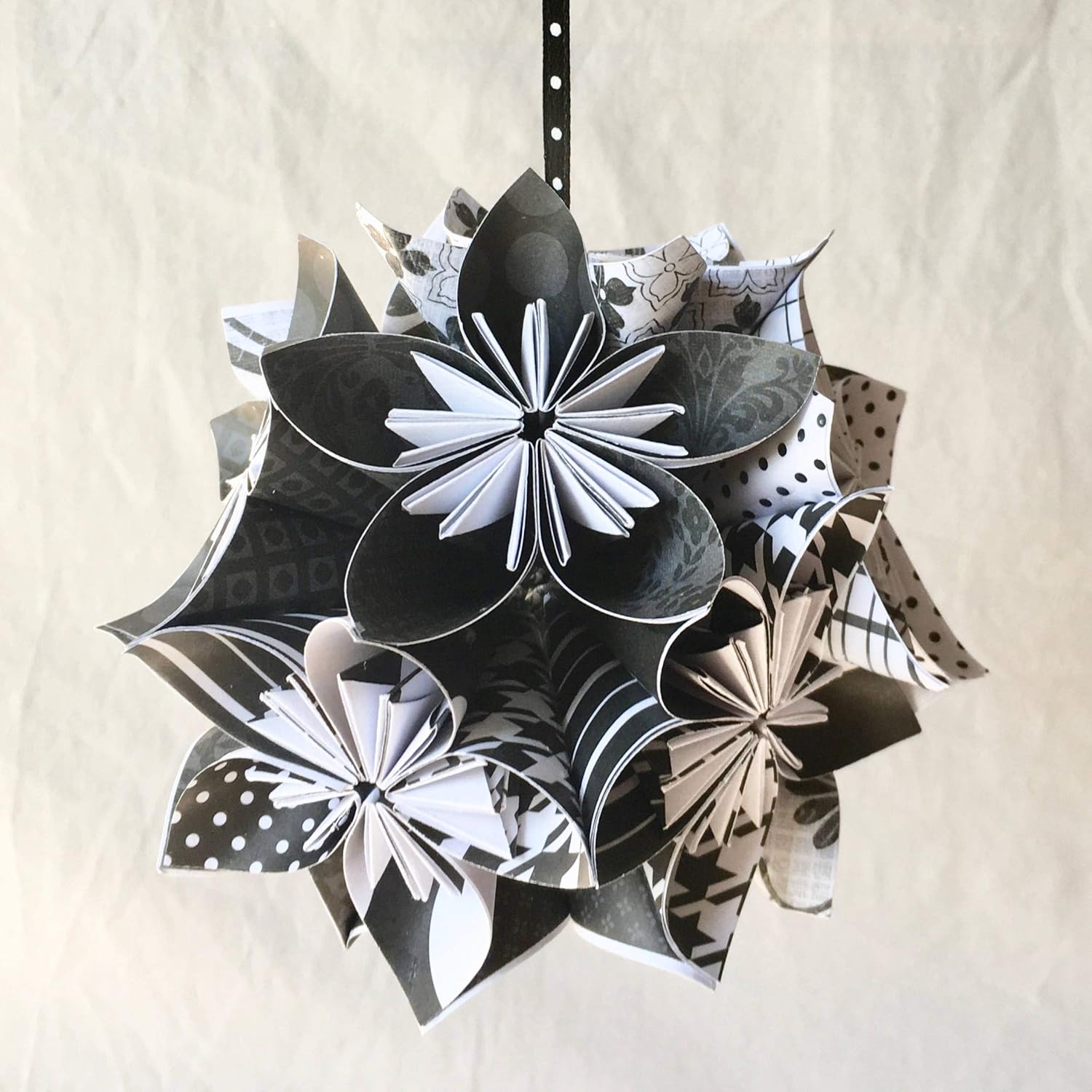 Amazoncom Paper Decorative Ornaments Christmas Tree