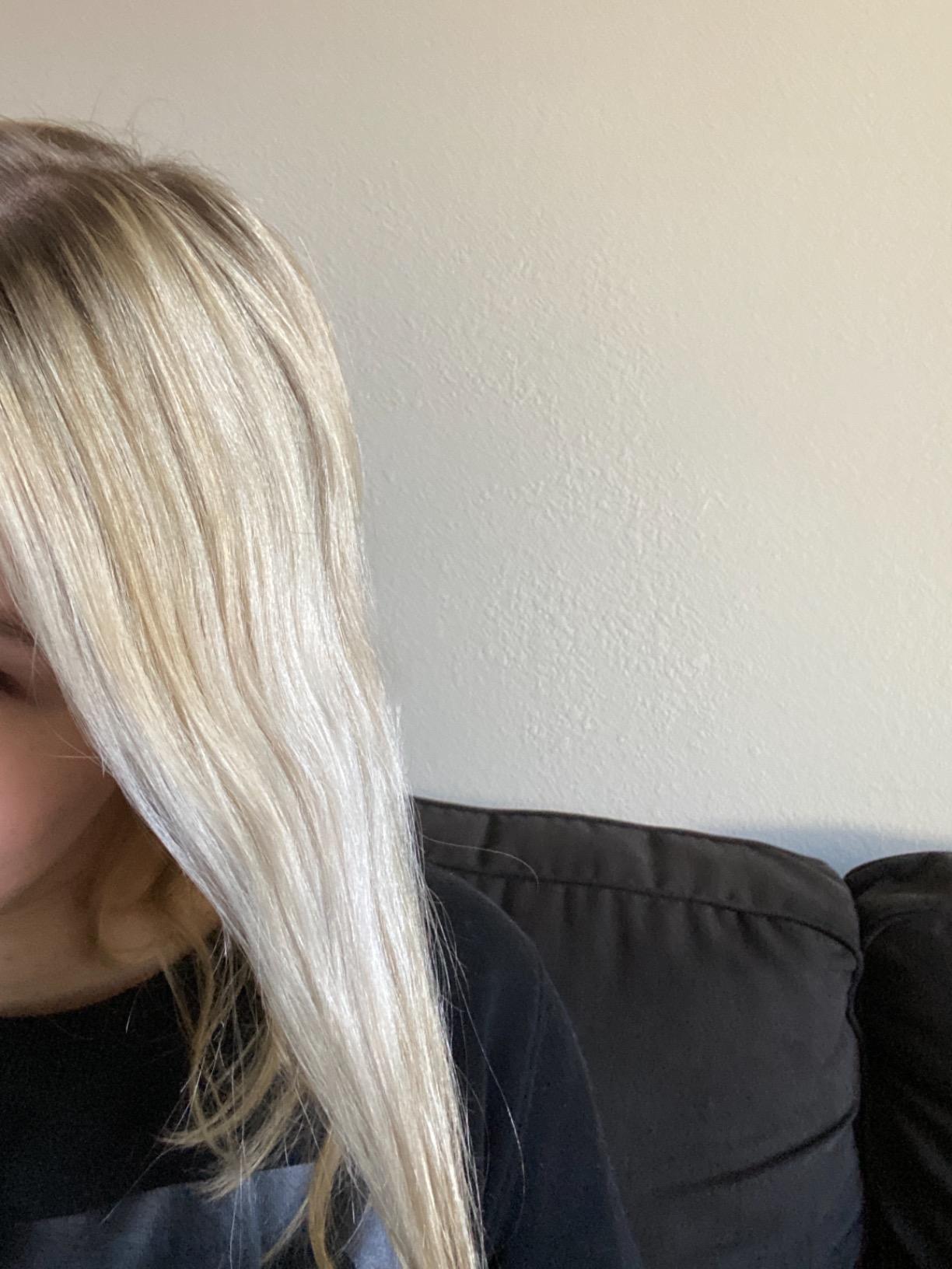 8/mo Finance Fabuloso Platinum Blonde Toning Shampoo Refreshes