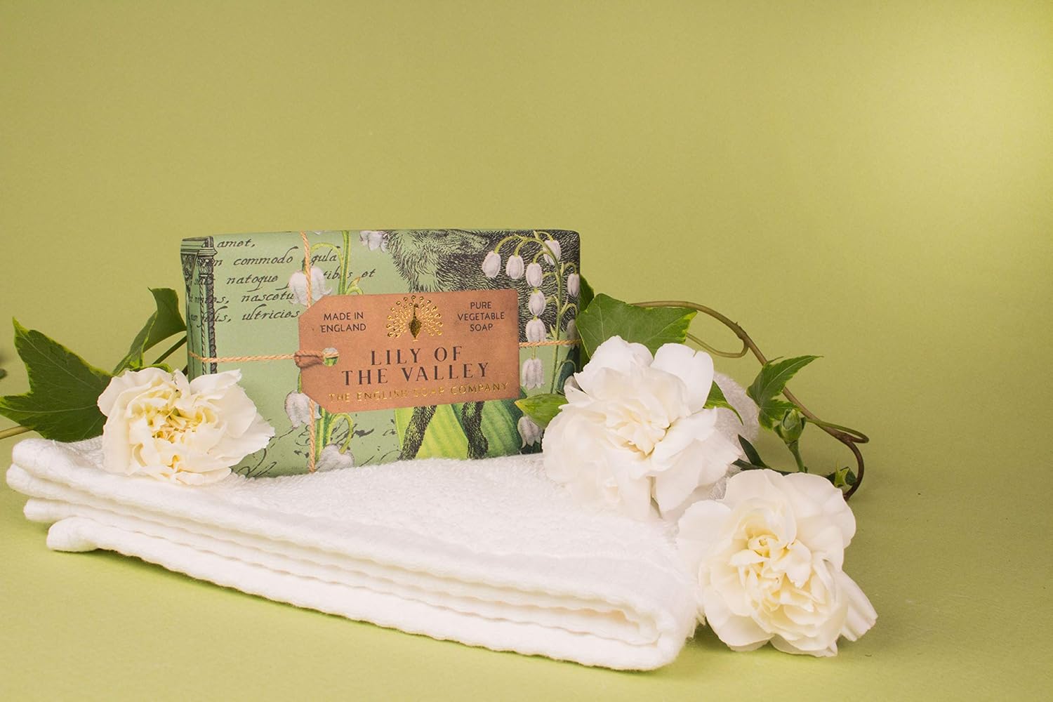 The English Soap Company Anniversary Lily of the Valley Soap, Luxury Shea Butter Bar with Fresh Floral Green Scent - Image 3