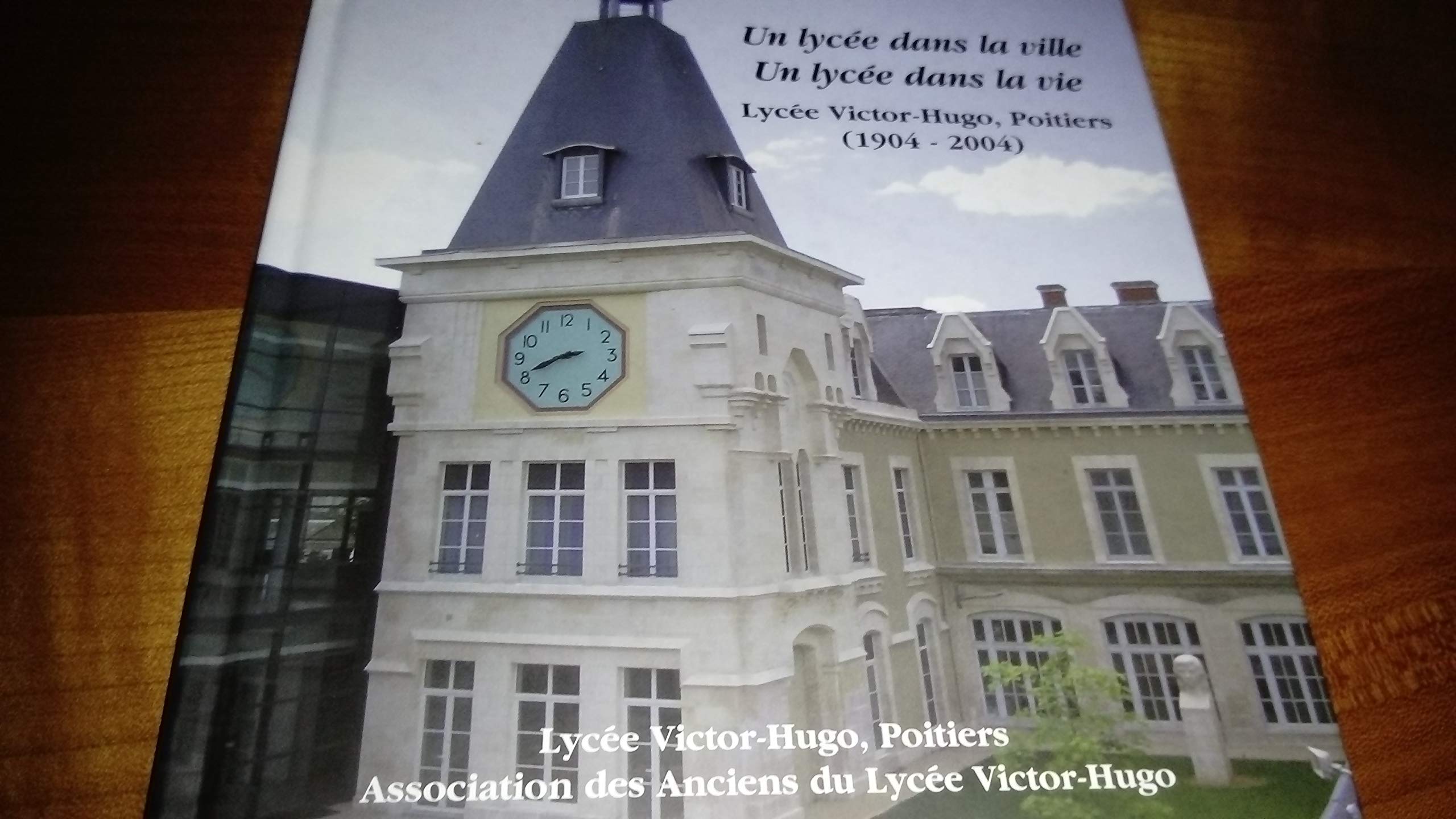 Amazonfr Un Lycée Dans La Ville Un Lycée Dans La Vie - 