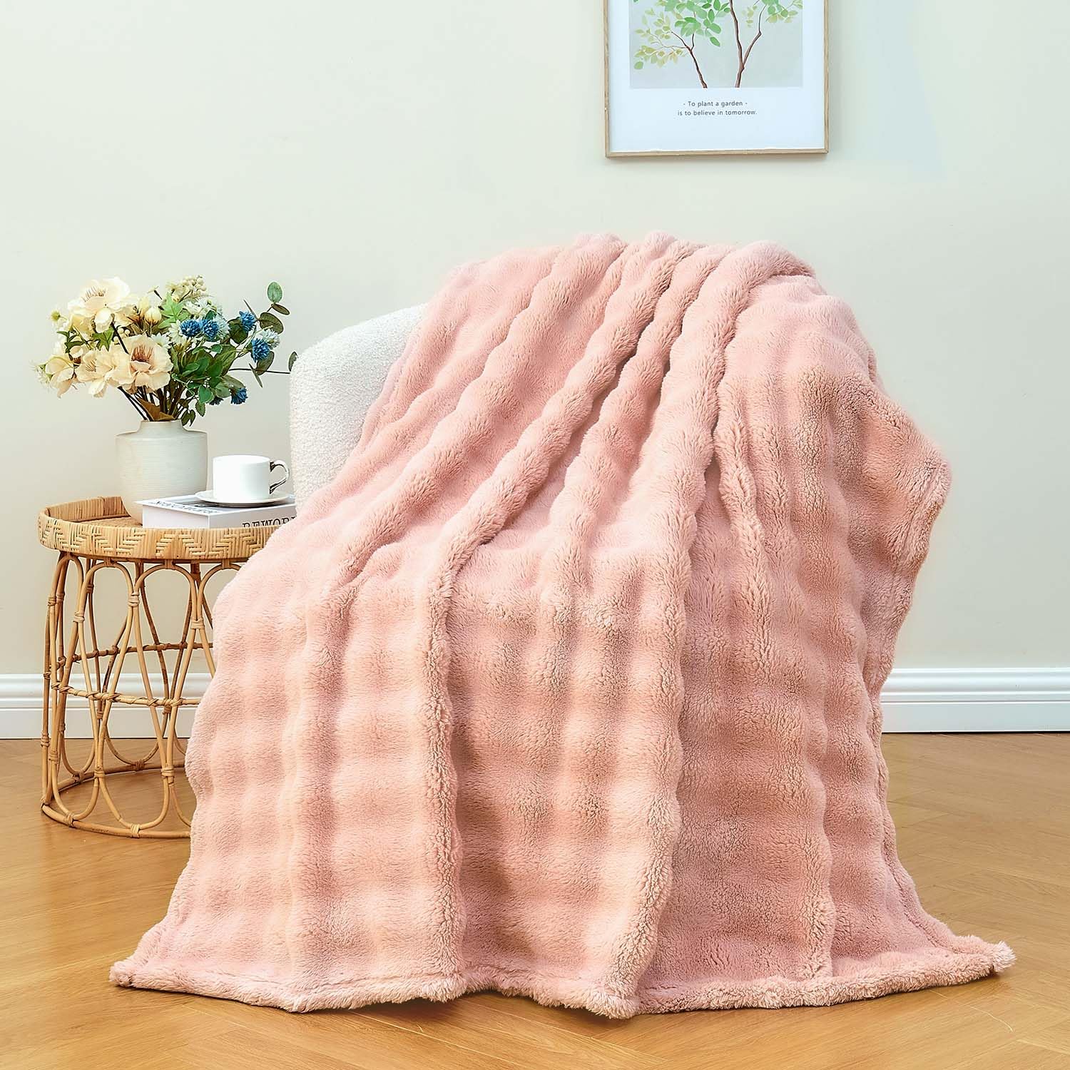 Wajade Fluffy Flannel Blanket Pink Bubble Faux Fur Bed Throw Super Soft Warm Large Blanket for Bed Sofa Car, 153x203CM