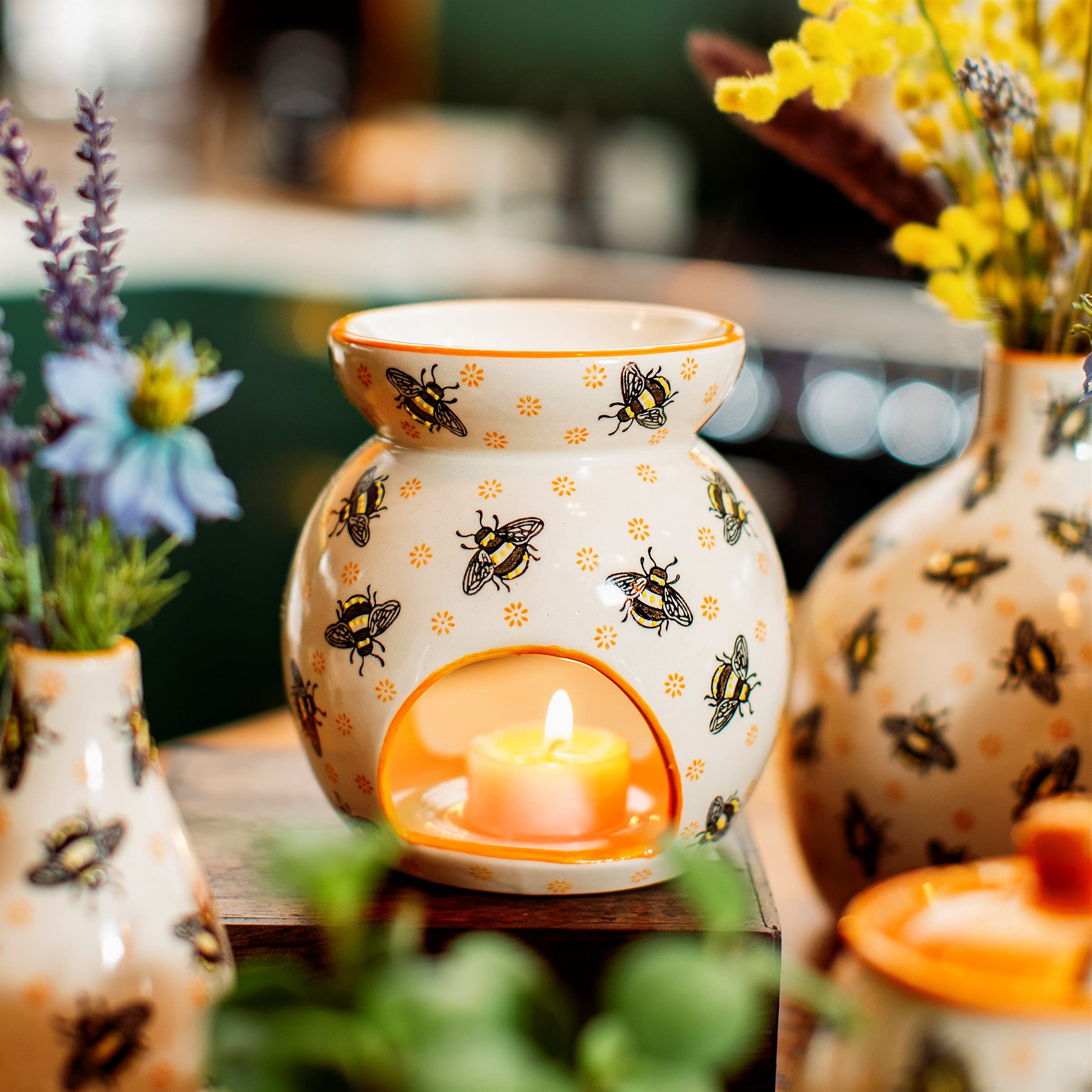 Sass & Belle Busy Bee Oil Burner