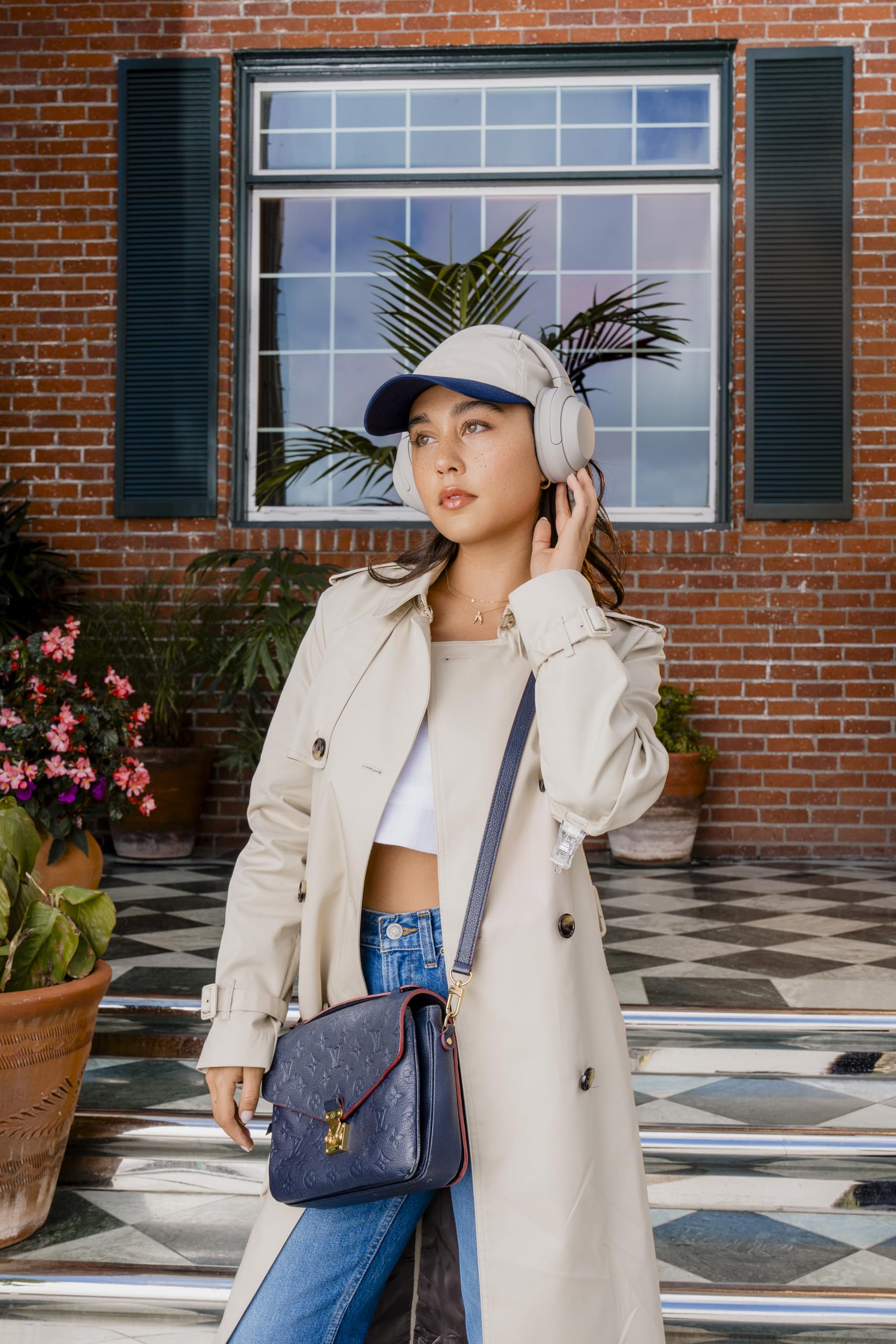 Sony WH-1000XM4 Auriculares inalámbricos premium con cancelación de ruido y micrófono para llamadas telefónicas y control de voz de Alexa, plateados WH1000XM4